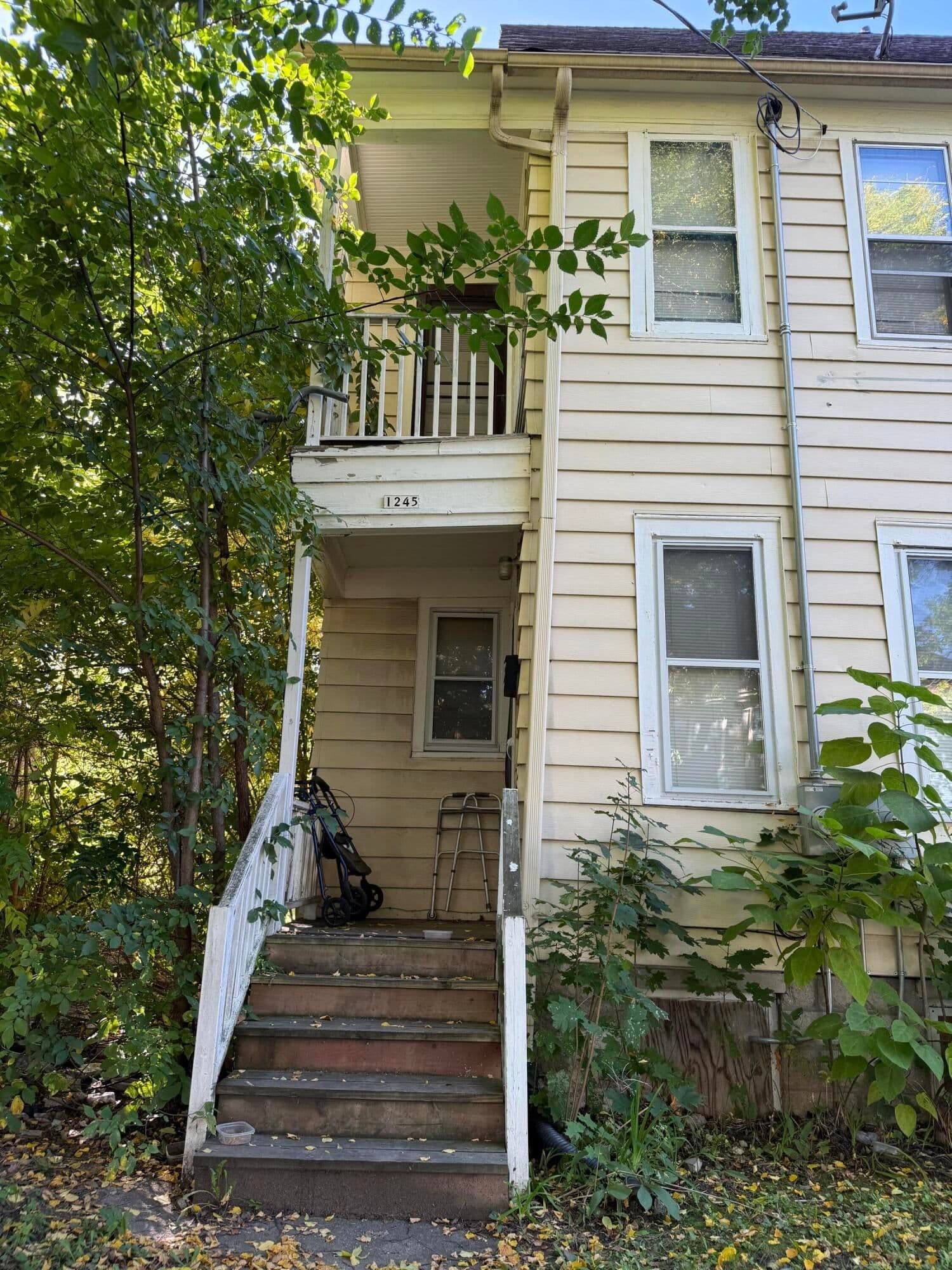 3201 McKinley Blvd 4