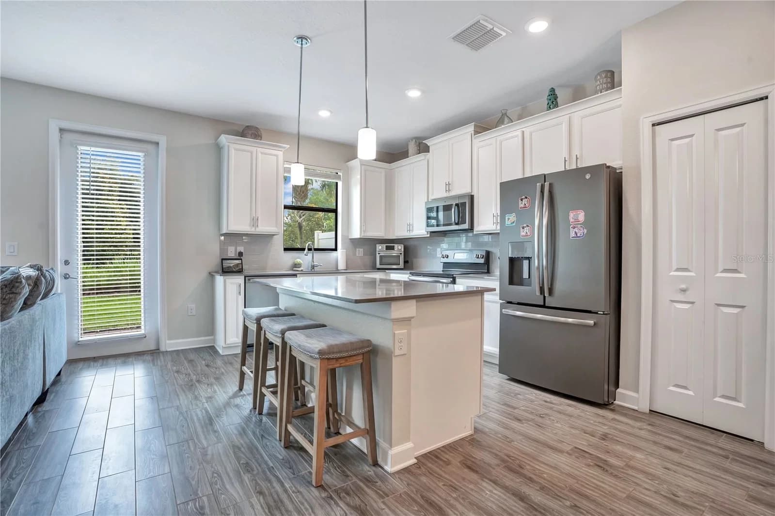 1251 ROYAL ST GEORGE 5