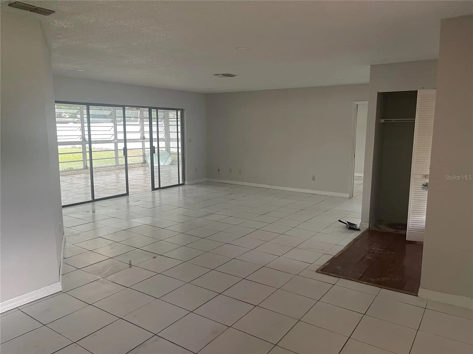 9310 BAY VISTA ESTATES 5