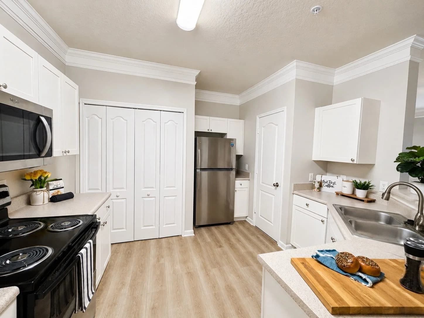 8813 VILLA VIEW 5