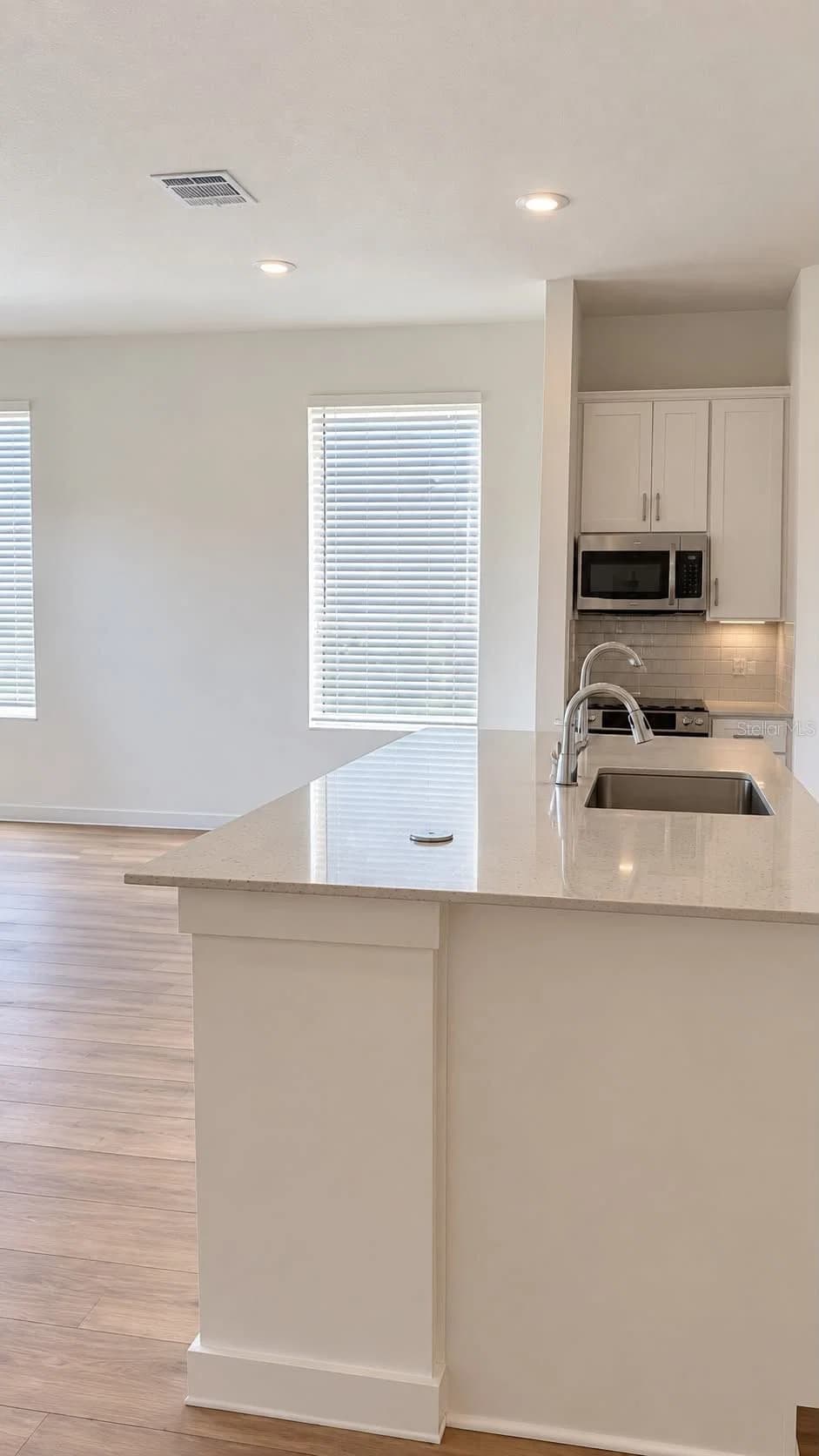 5521 GUAVA Court 5
