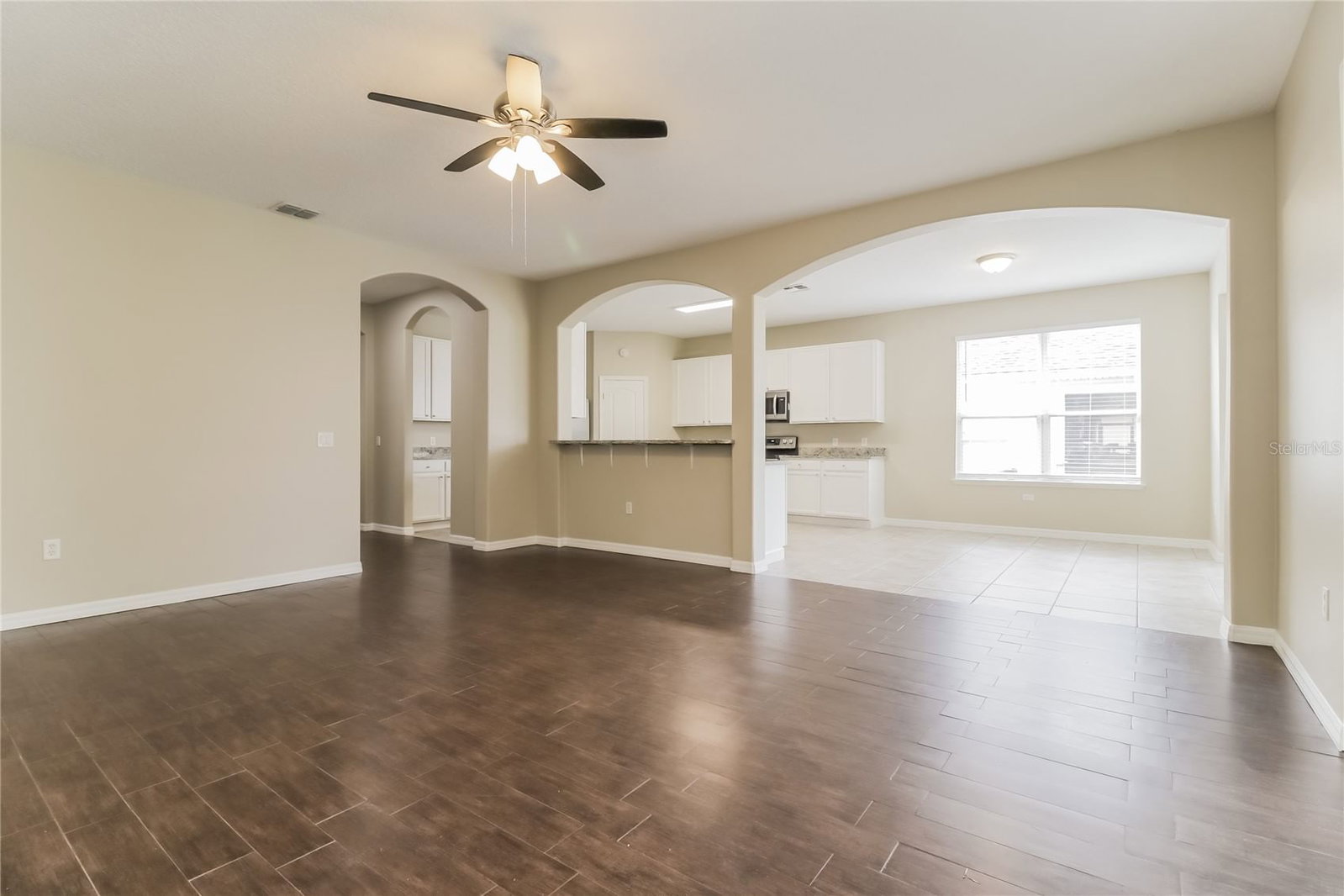 2114 THE OAKS 5
