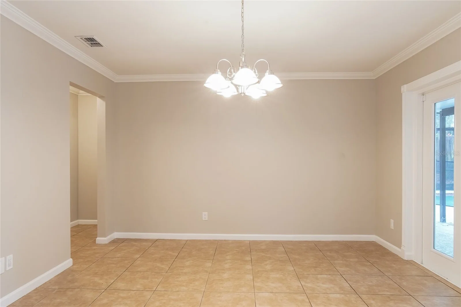 9359 TOBY, Orlando, FL 32817 3
