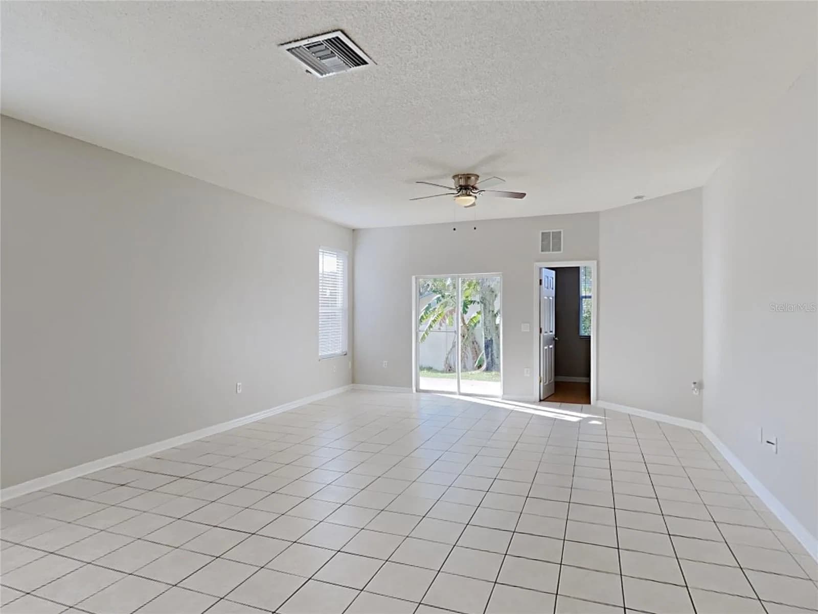 5707 VISTA LINDA Drive 4