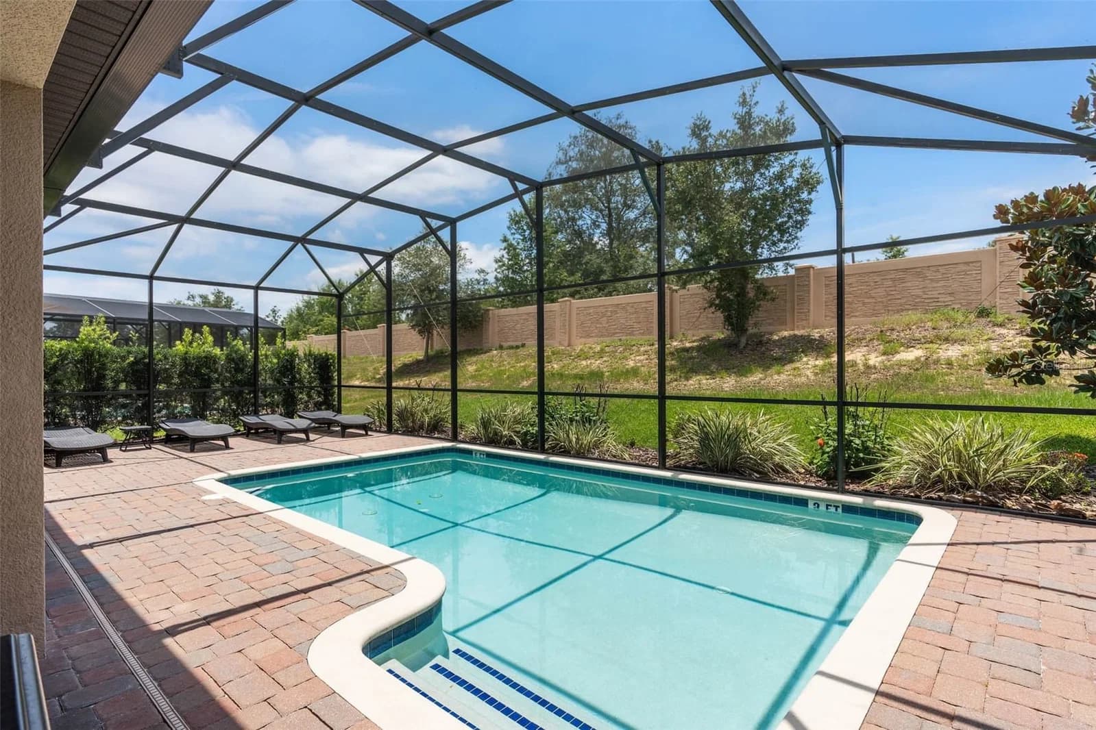 1476 MOON VALLEY 2