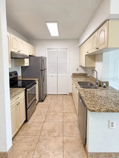 2550 ALAFAYA Trail #6305 5