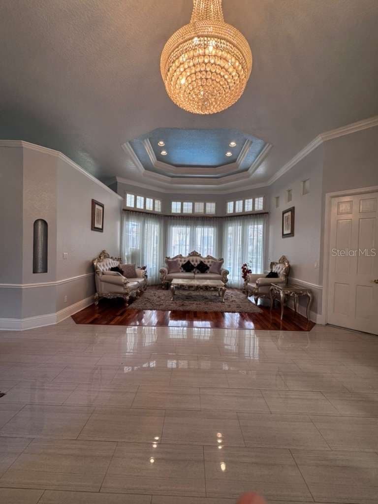 7600 DEBEAUBIEN Drive 4