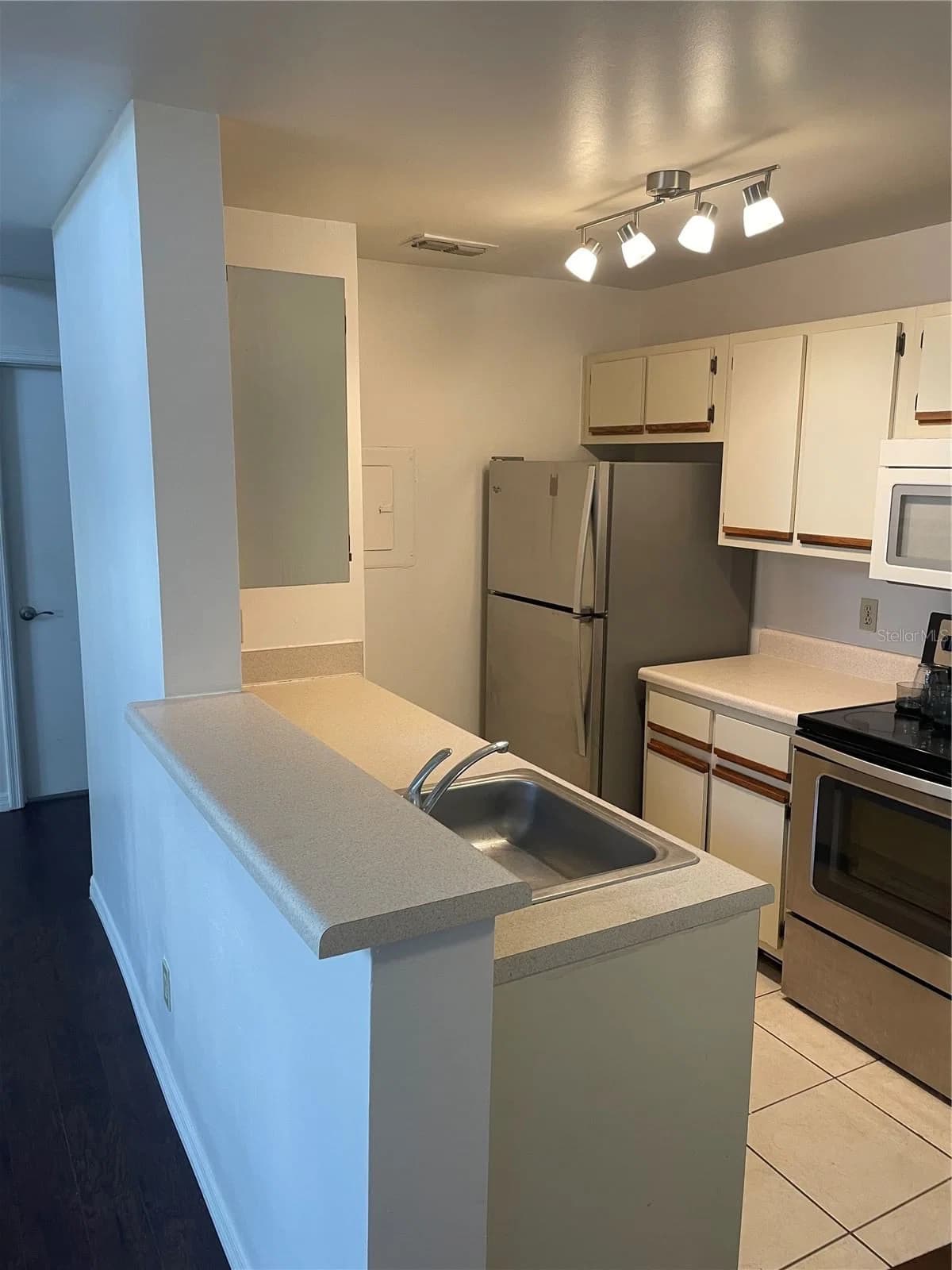 5992 WESTGATE Drive #302, Orlando, FL 32835 3