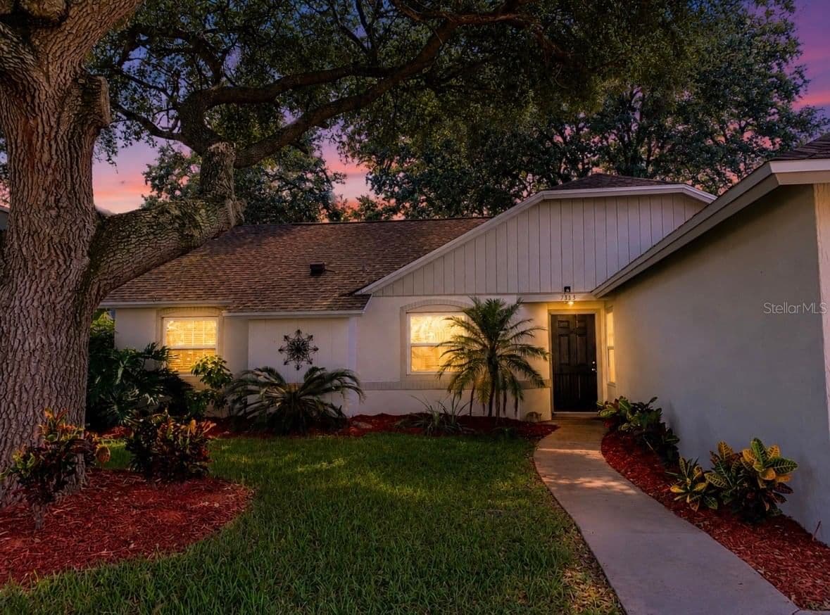 7333 RADIANT, Orlando, FL 32810