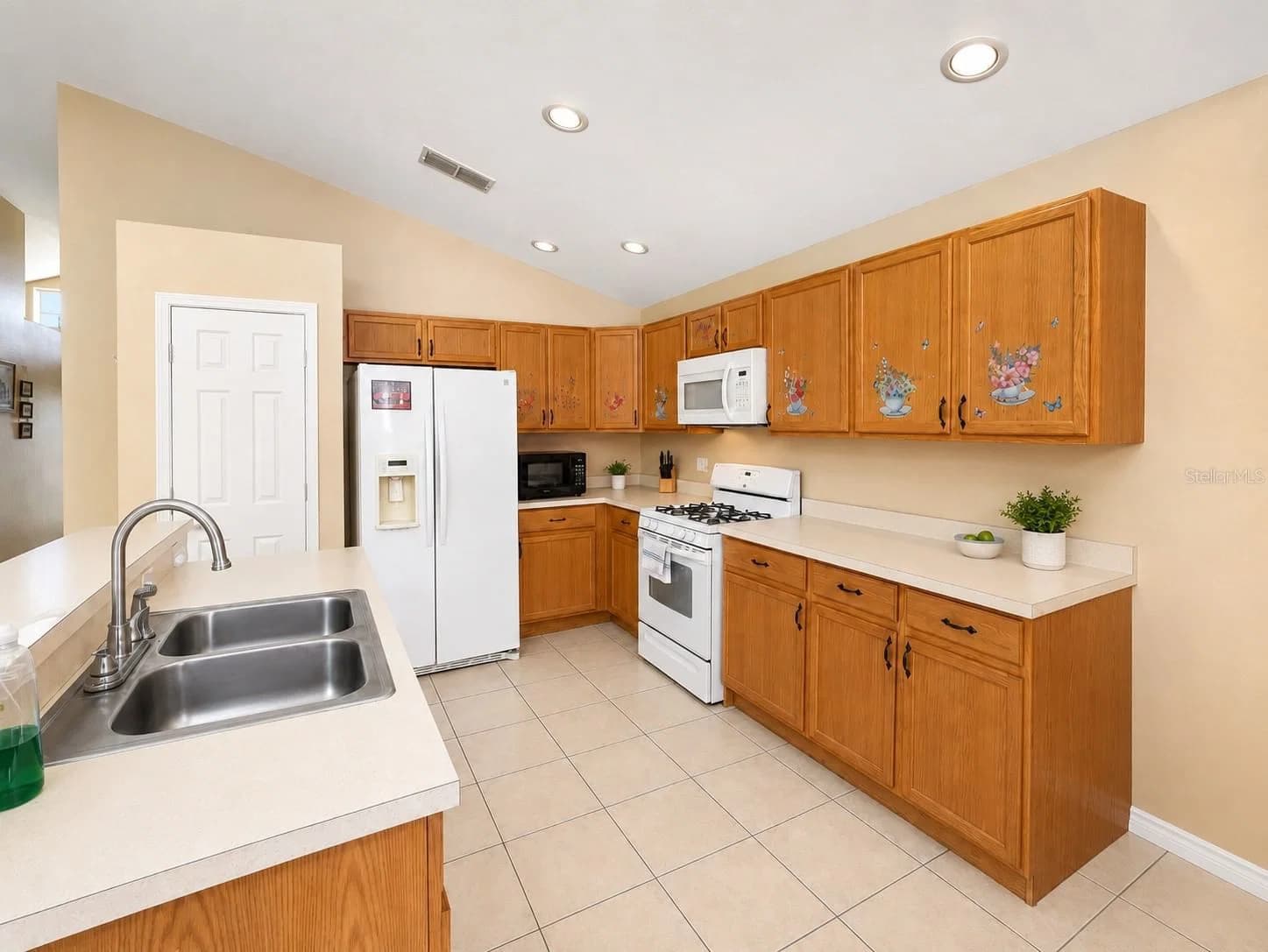 531 SILVER PALMS 3