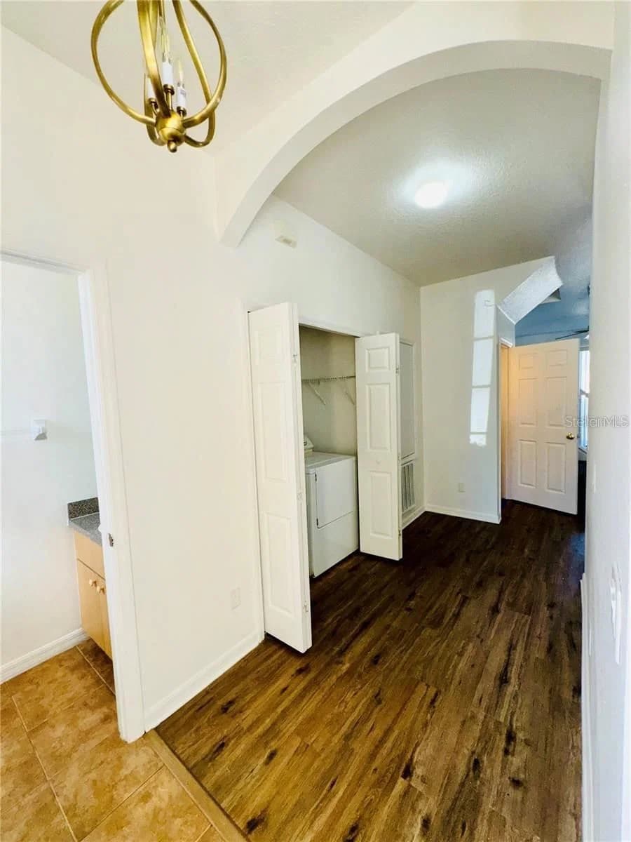 1106 BEACH 4