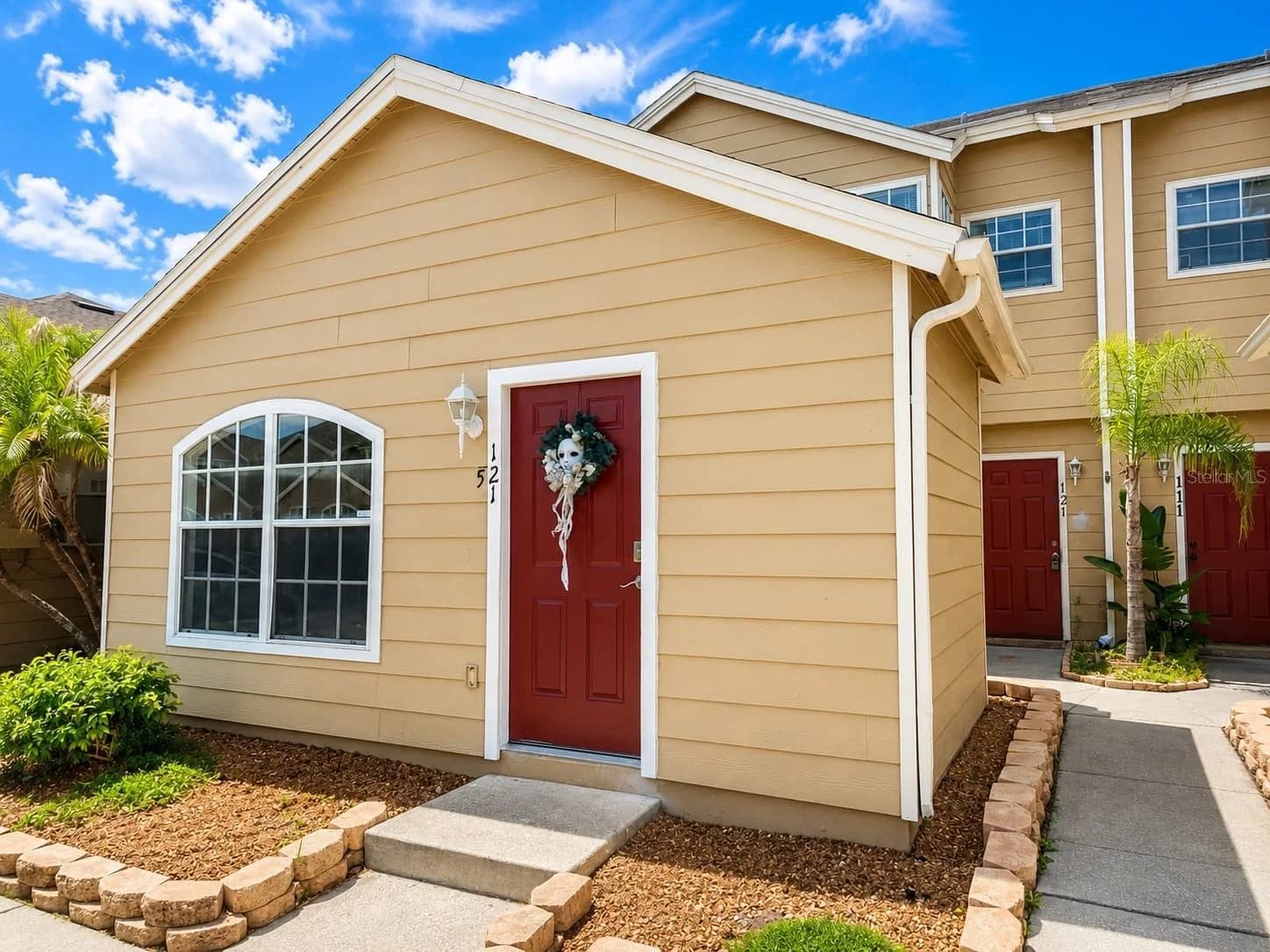 121 WASHINGTON PALM 2
