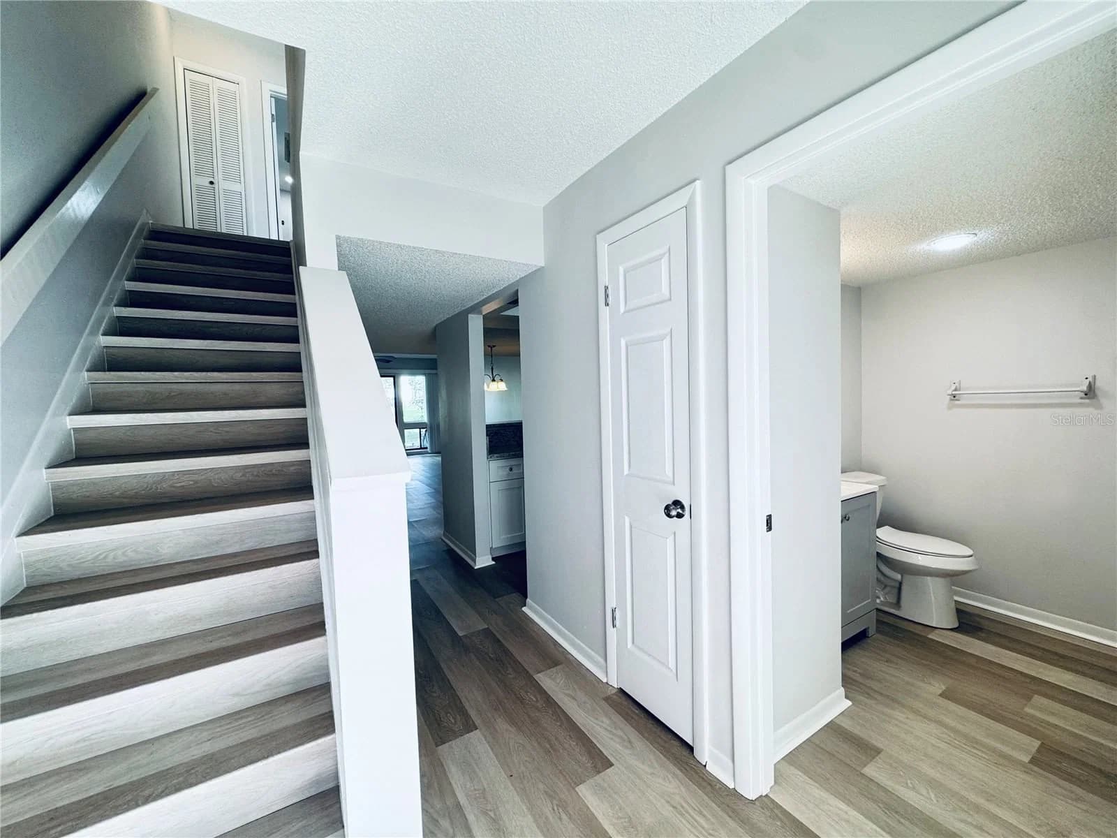 5089 EAGLESMERE Drive #D09, Orlando, FL 32819 2