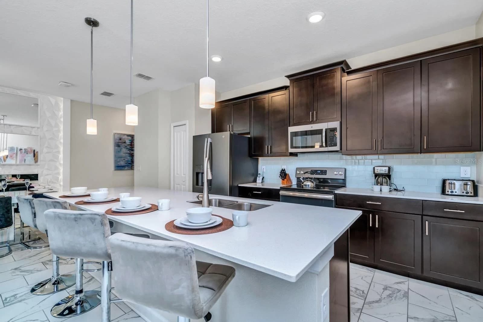 640 PEBBLE BEACH 5