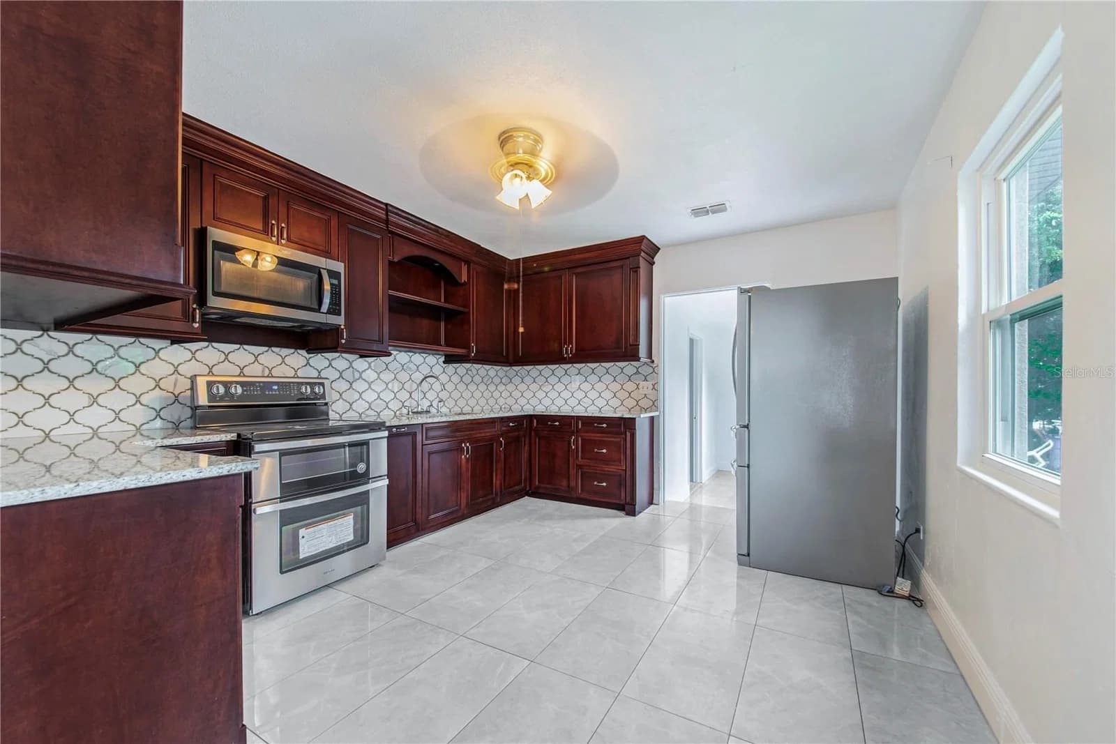 6 MAGNOLIA Street 4