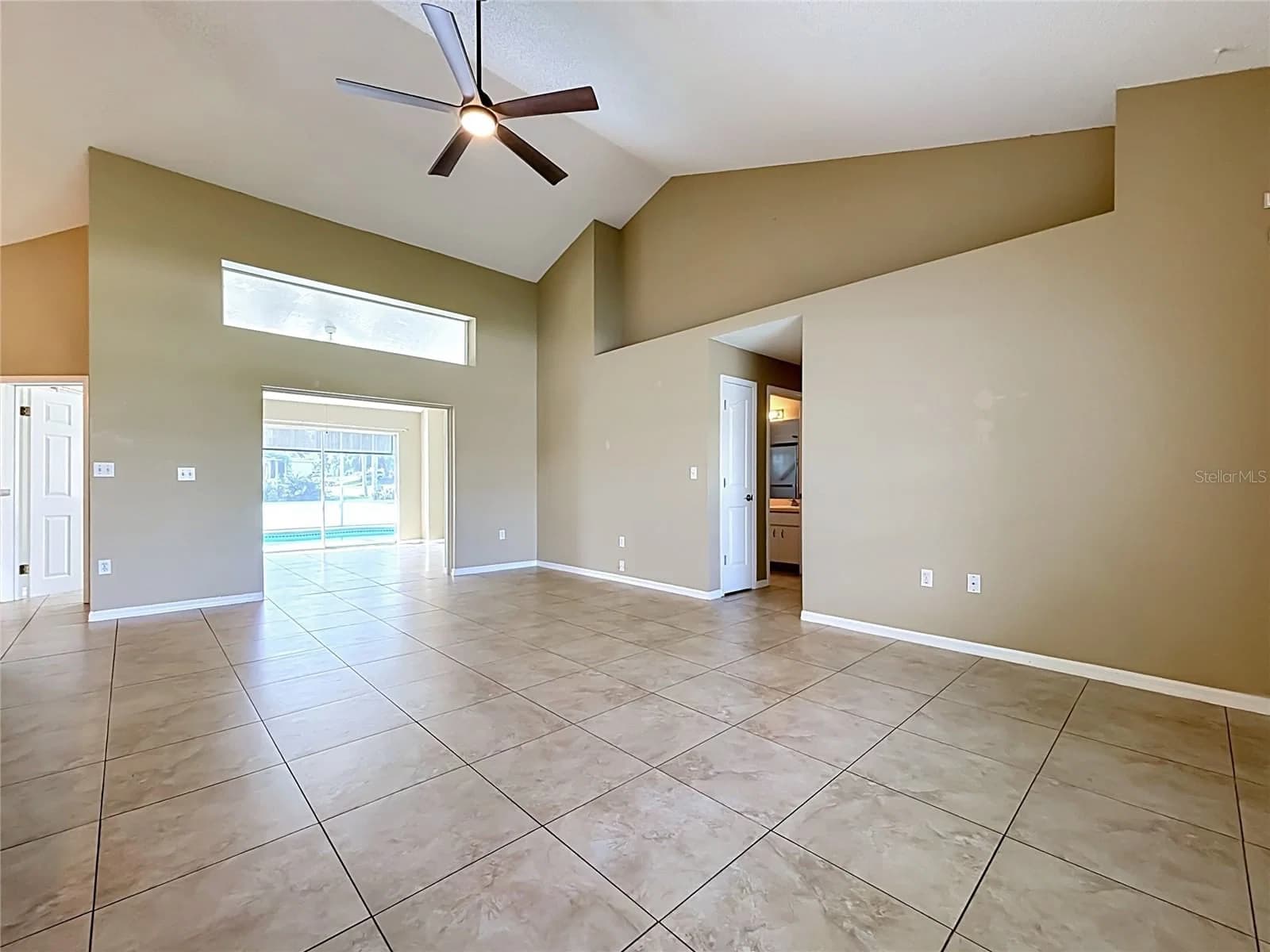 5645 LOMA VISTA Court 4