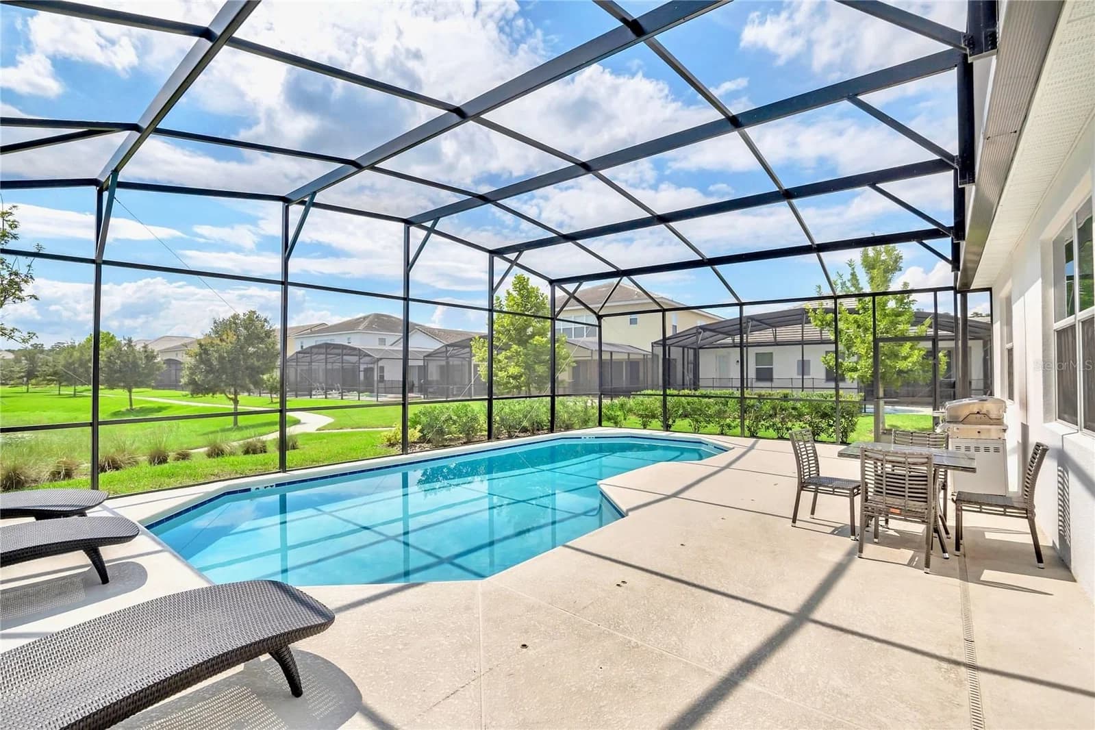 330 BALLO Drive 4