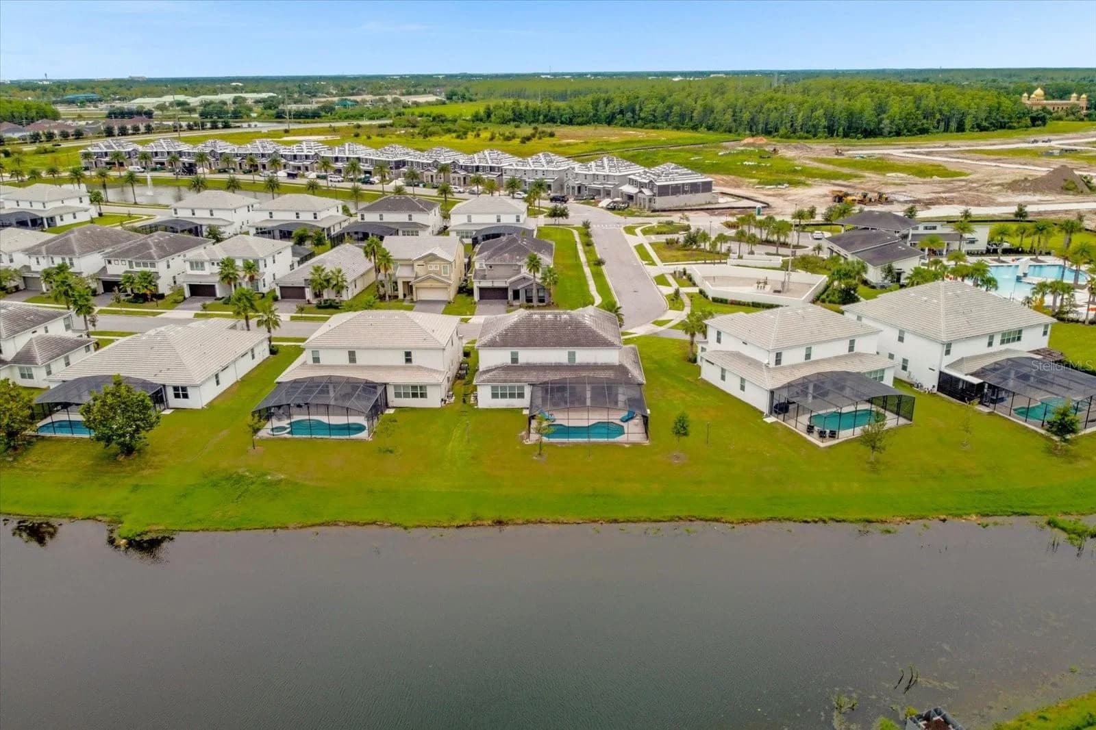 3951 OAKVILLE Avenue, Kissimmee, FL 34741 2