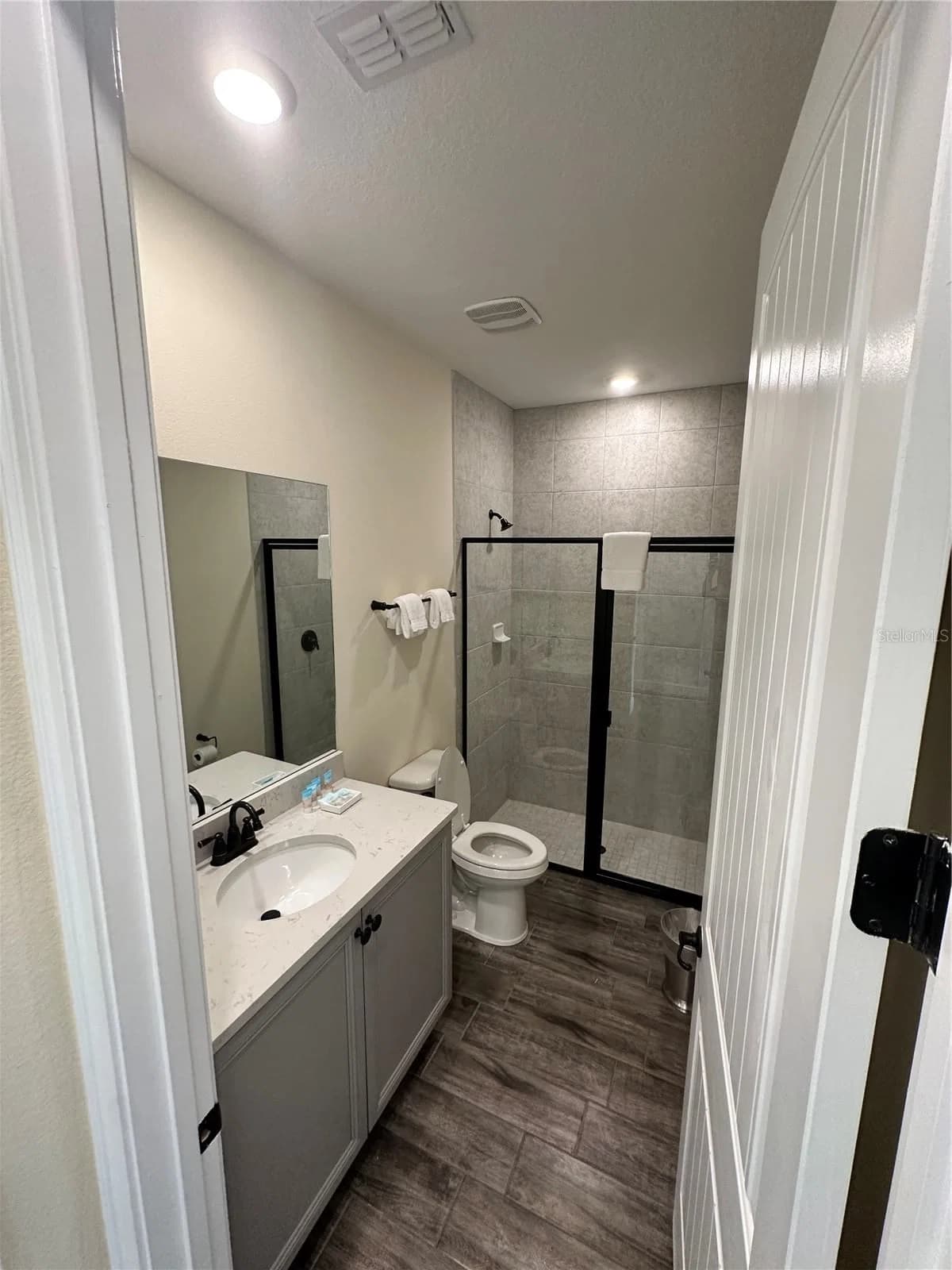 2976 ON THE ROCKS Point 5