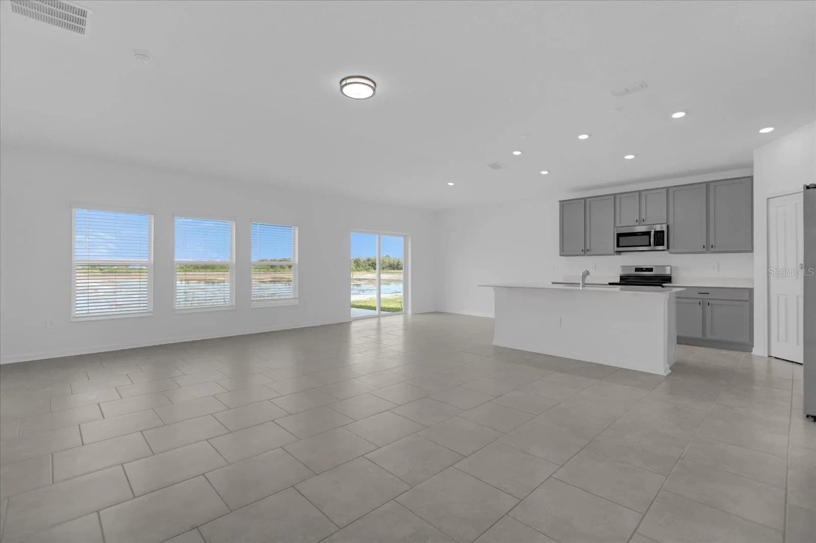4939 WORCHESTER Drive 4