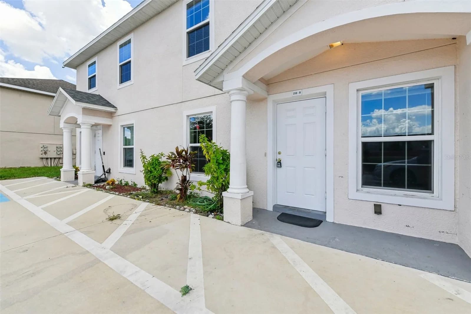 210 MAJORS Lane #B, Kissimmee, FL 34743