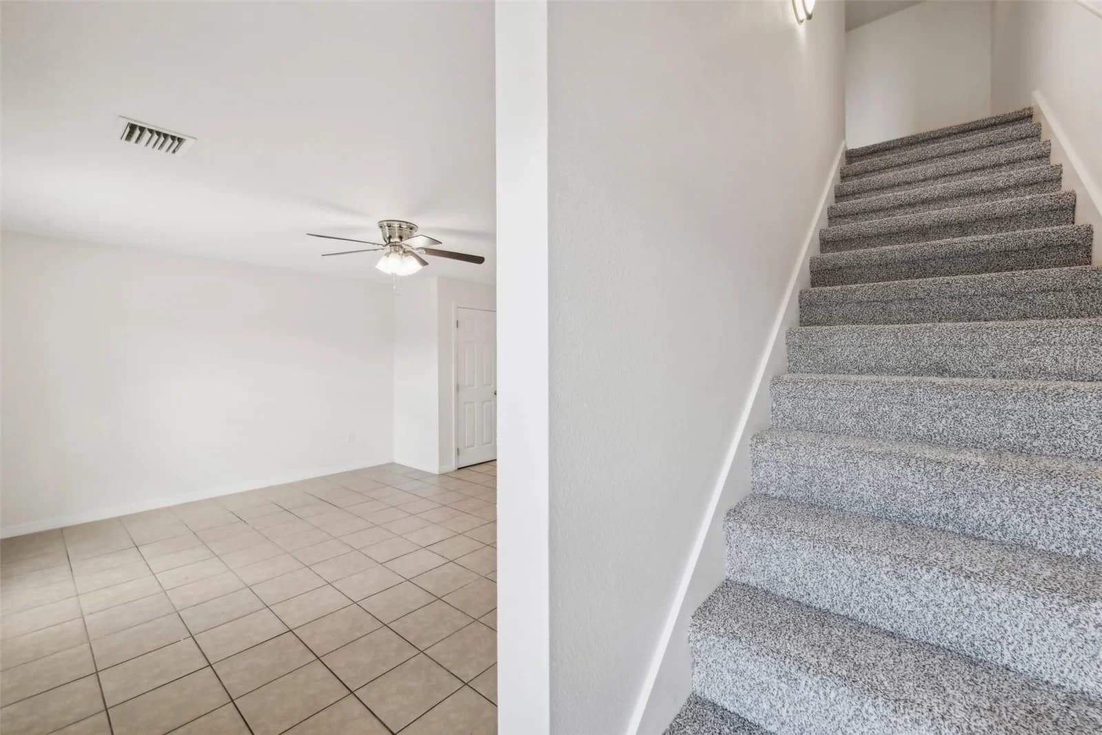 210 MAJORS Lane #B, Kissimmee, FL 34743 3