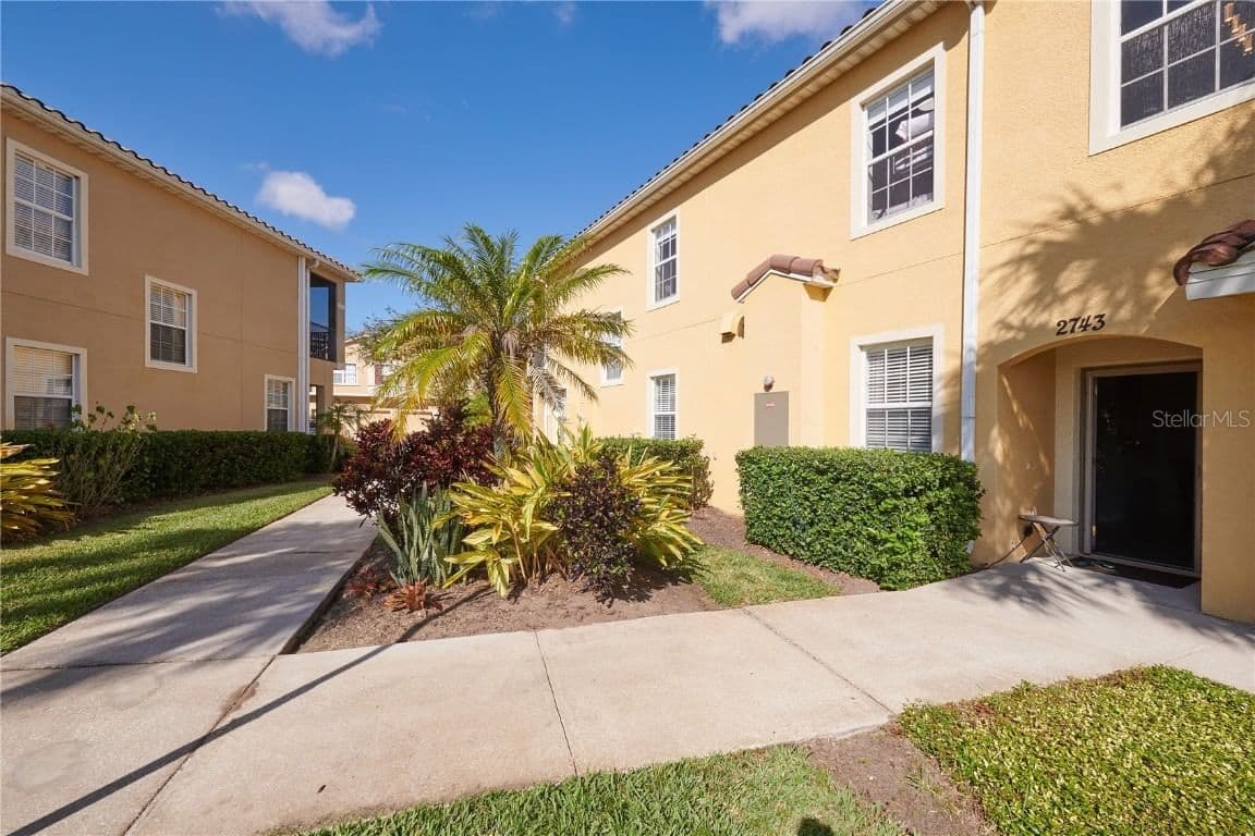 2745 OAKWATER Drive, Kissimmee, FL 34747 3
