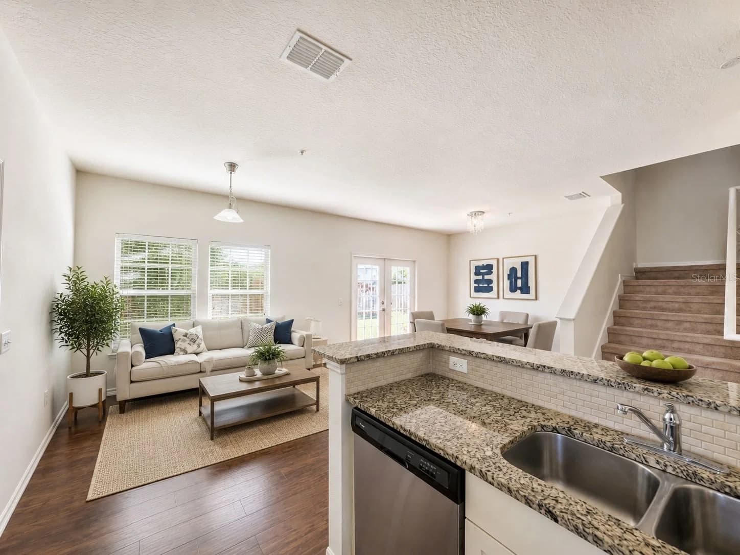 3208 OYSTER Lane, Kissimmee, FL 34747 2