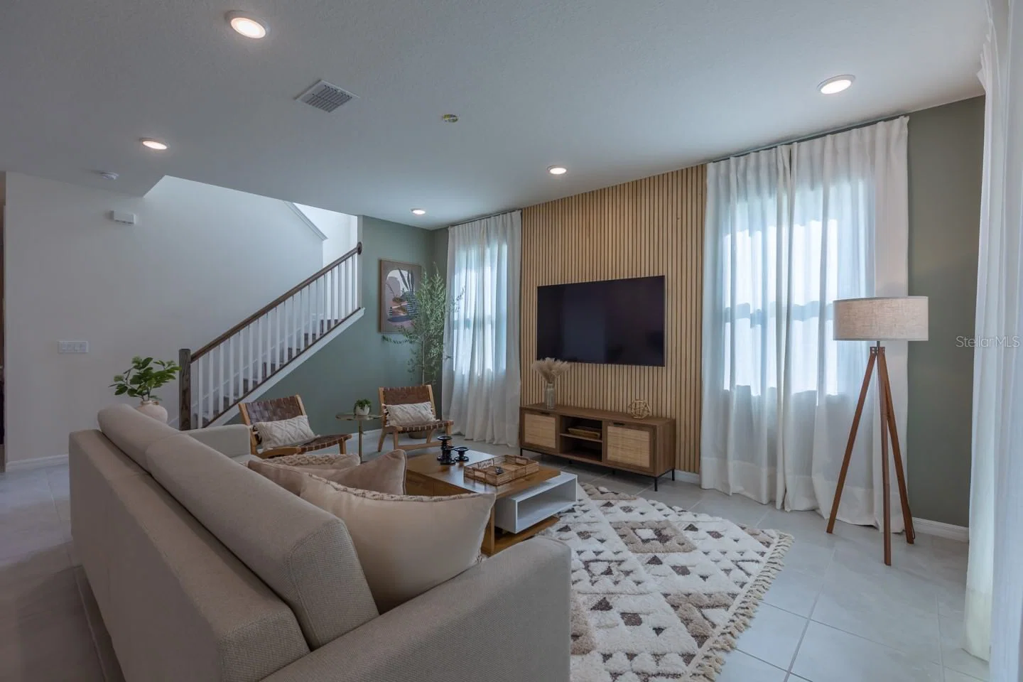 2004 FLEMING MIST Place, Kissimmee, FL 34747 3