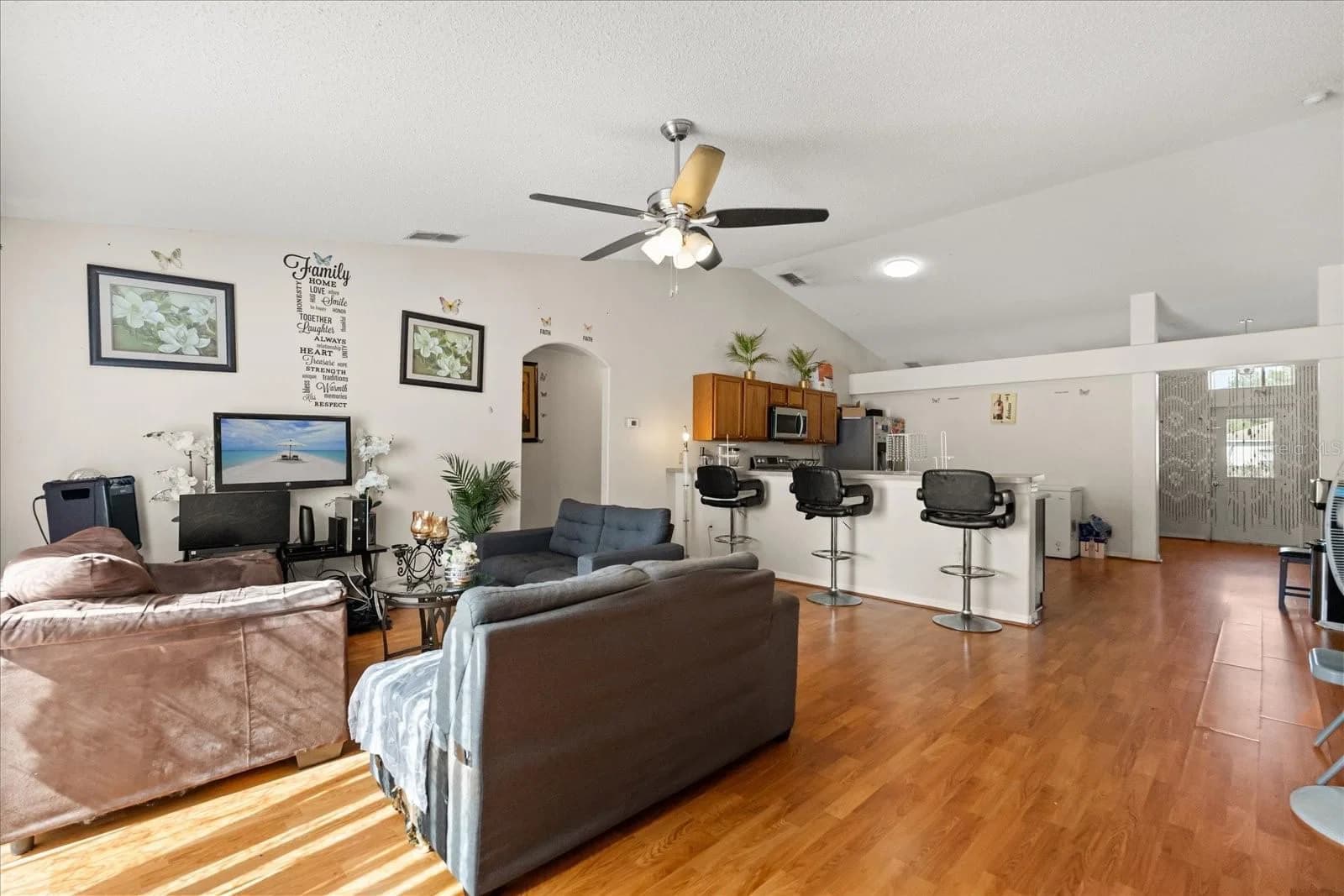 1321 DUNBARTON Court 5
