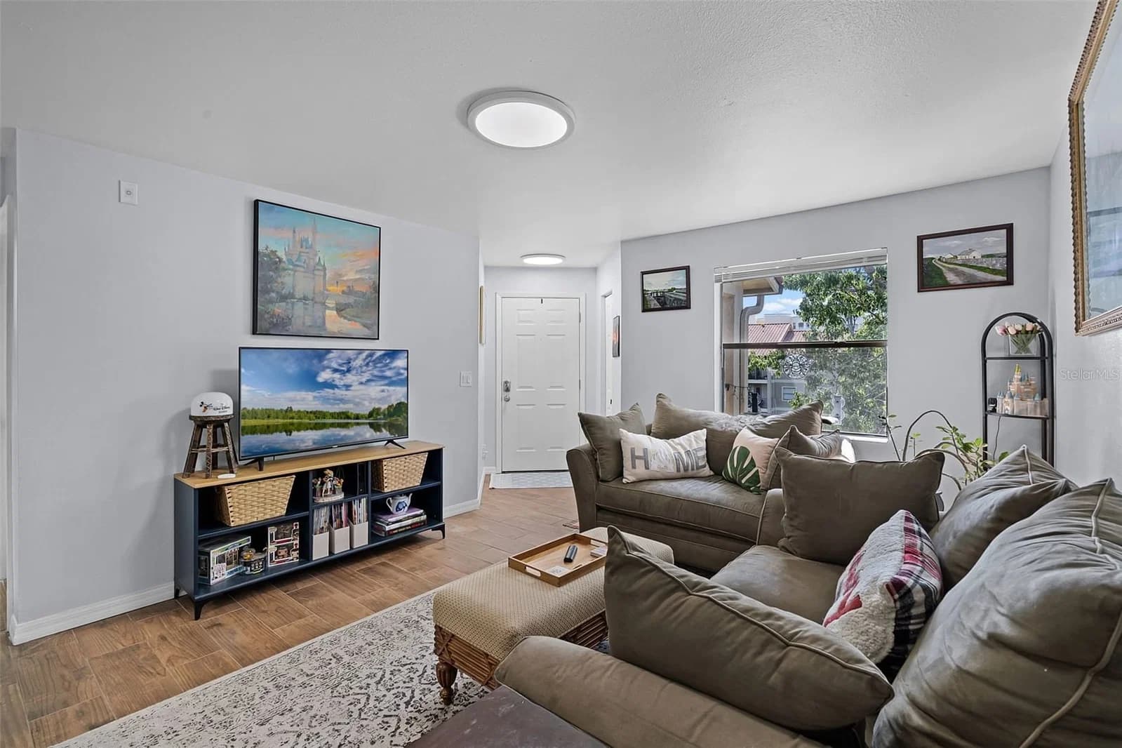 3028 PARKWAY Boulevard #308 5