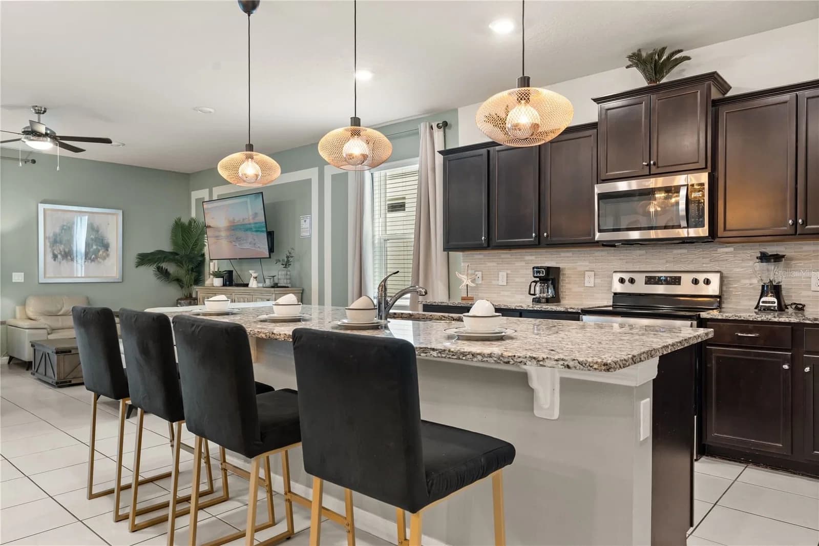 2036 LELANI CIR 2