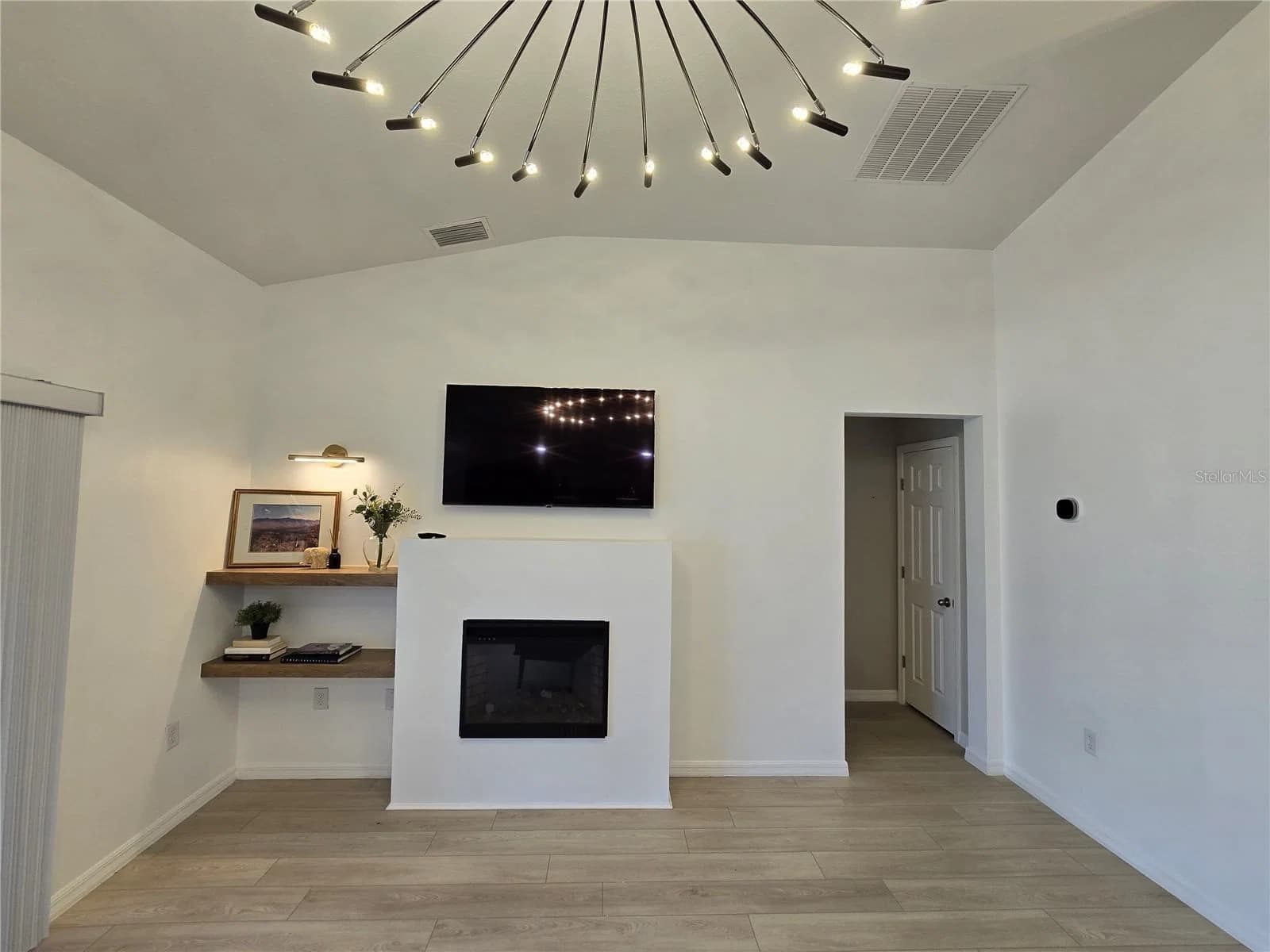 2441 OAKWOOD 5
