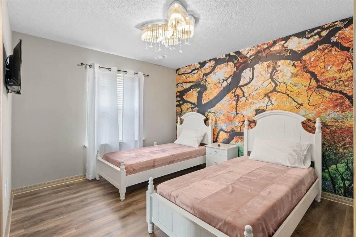 1940 NICE Court 5