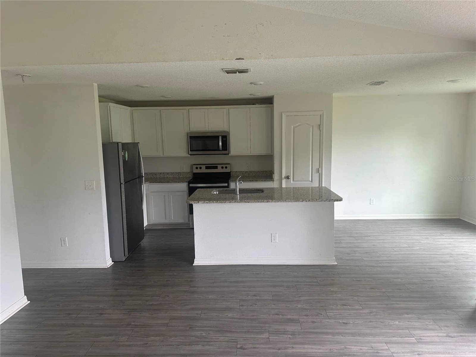 521 BIG BLACK, Kissimmee, FL 34759 3