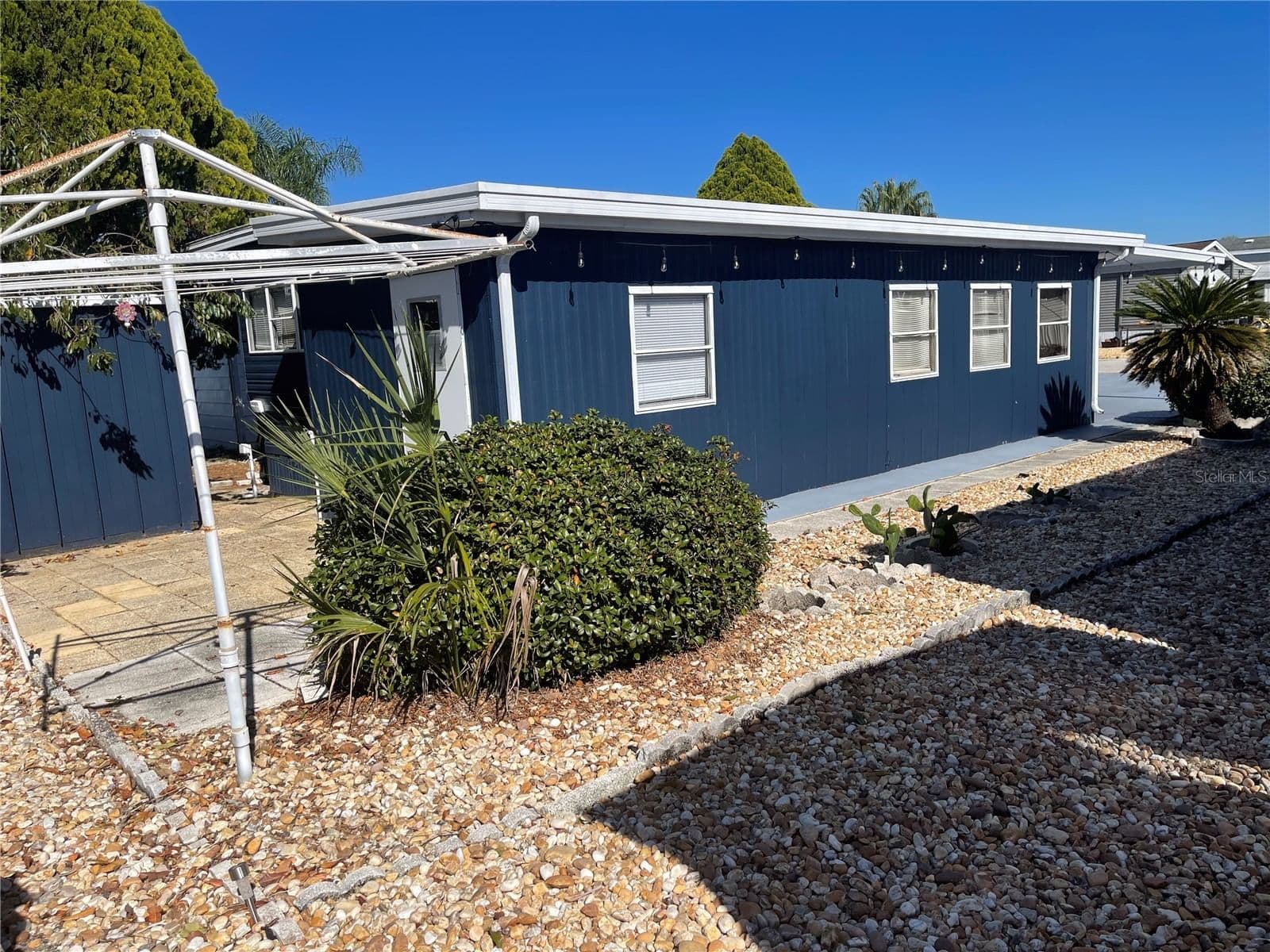 237 PALM CREST 4