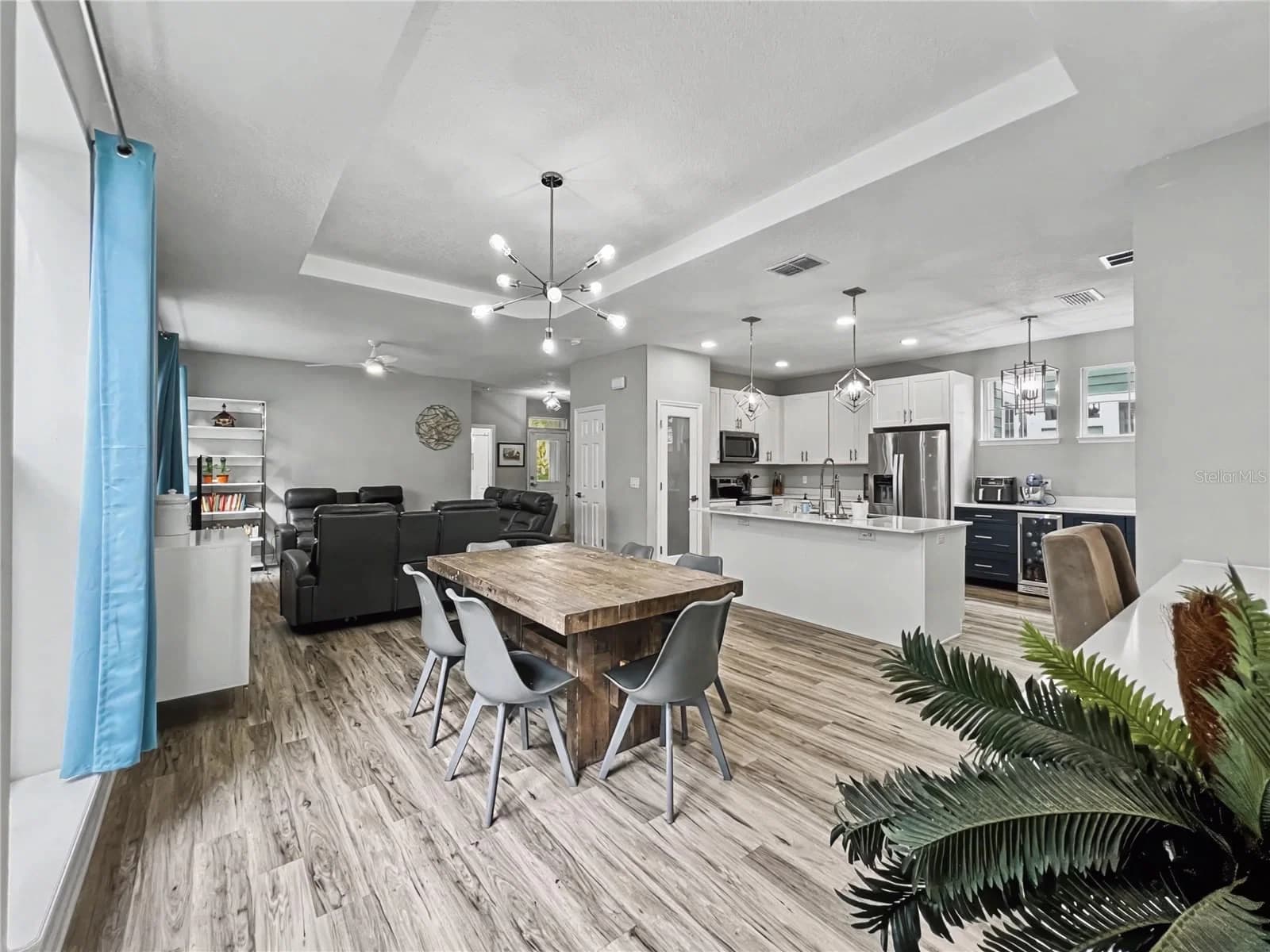 839 LAKE EVALYN 3