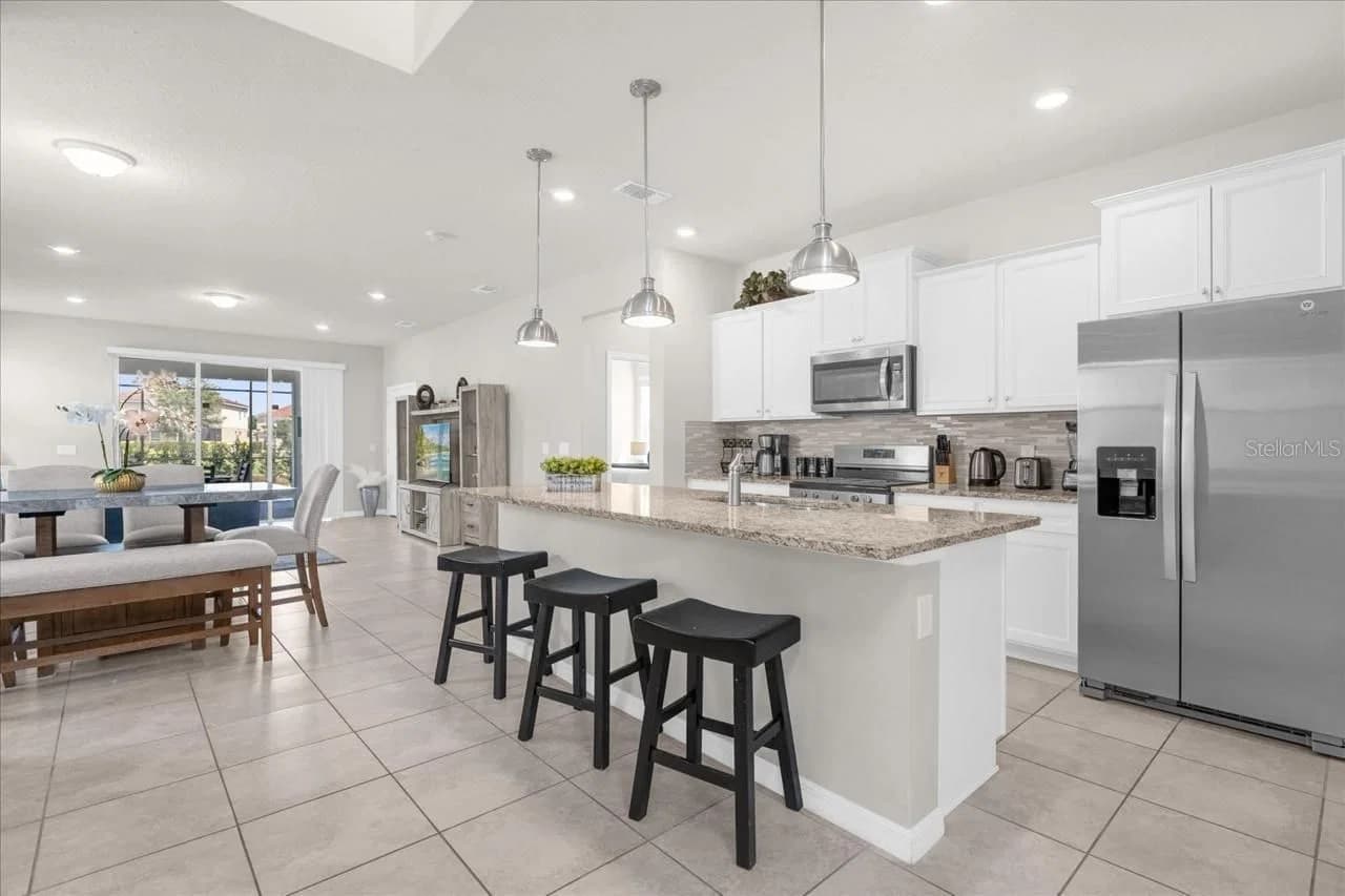 7211 OAKMOSS 4