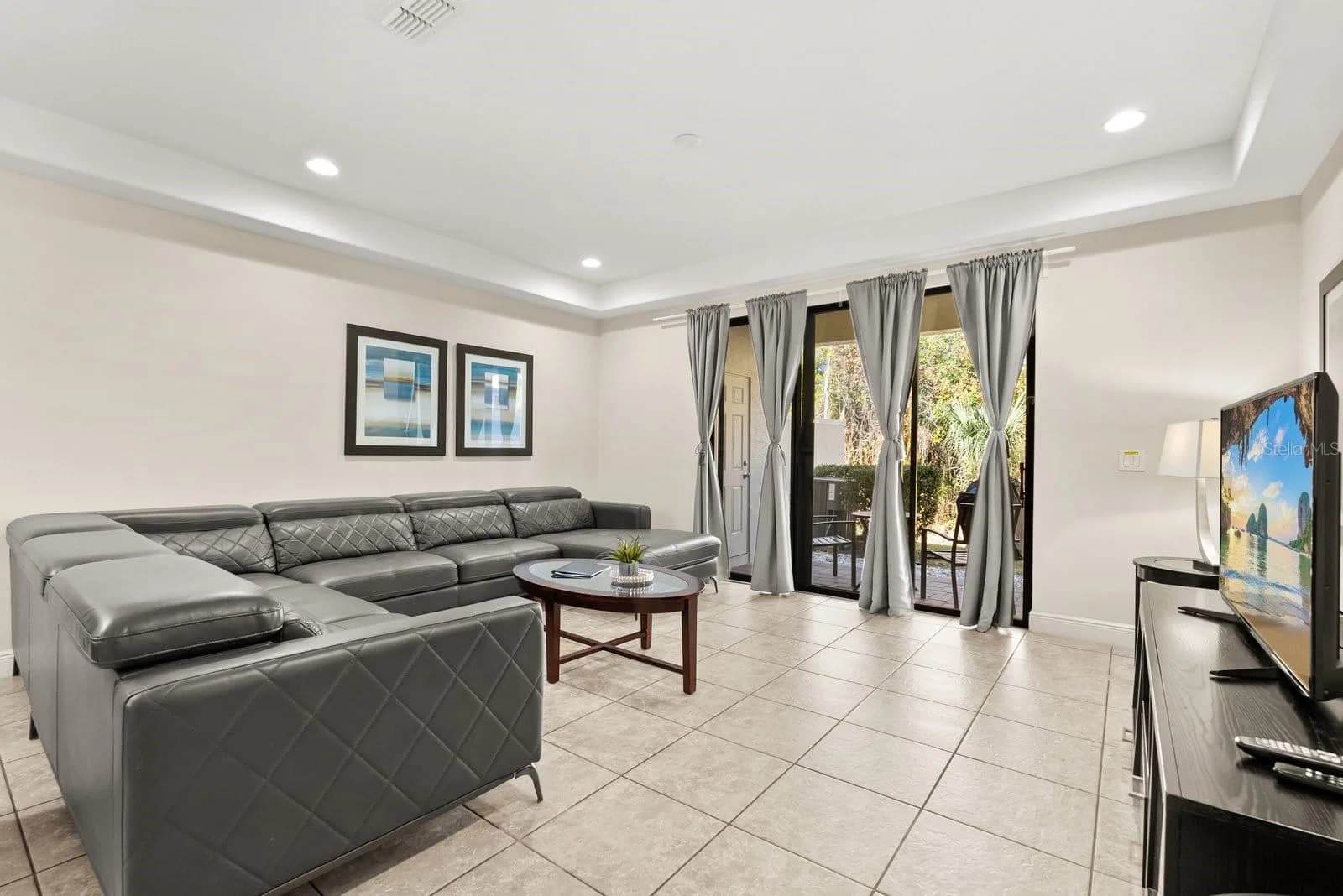 8193 ROSEVILLE 3