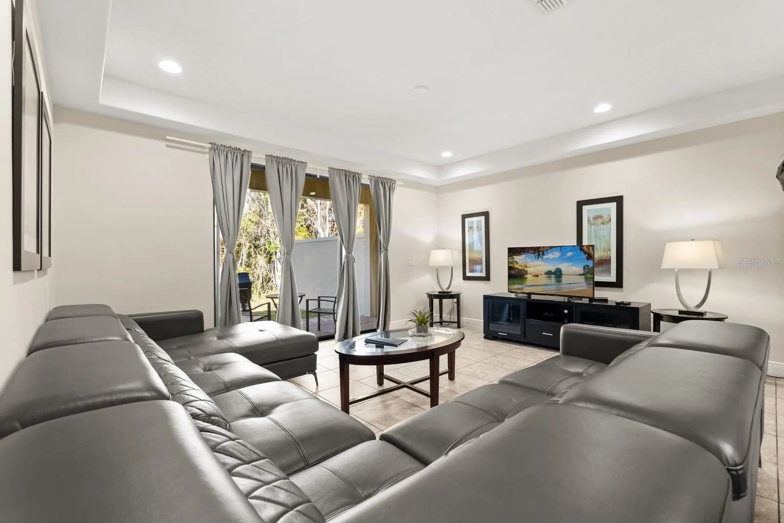 8193 ROSEVILLE 4