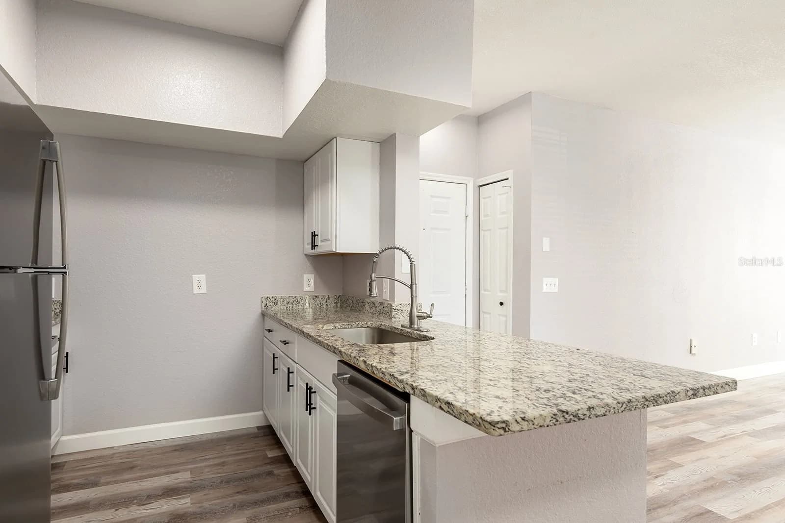 13015 PLANTATION PARK Circle #1027 4