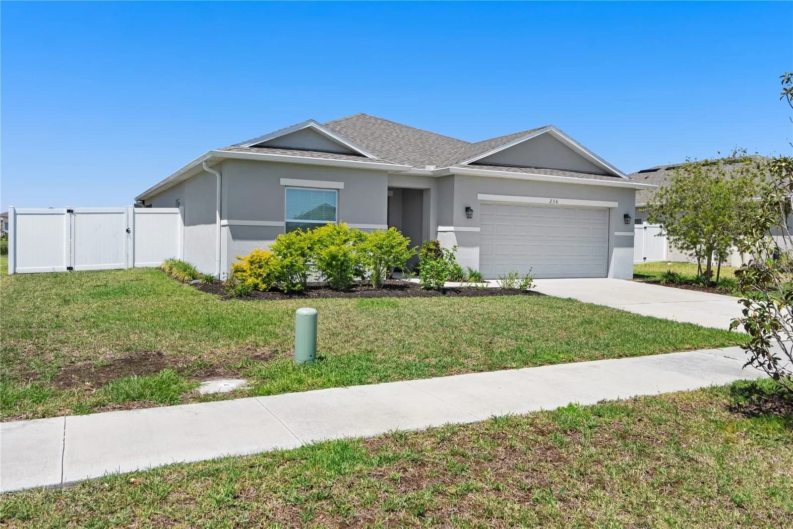 236 AQUAMARINE, Kissimmee, FL 34758 3