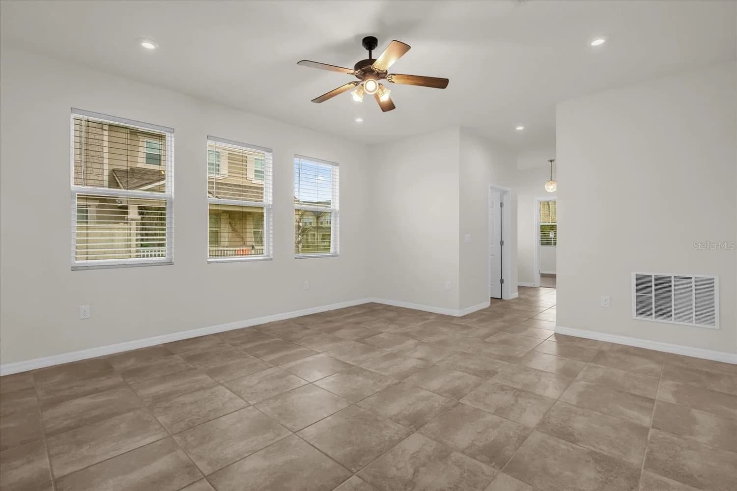 2444 VARENNA 4