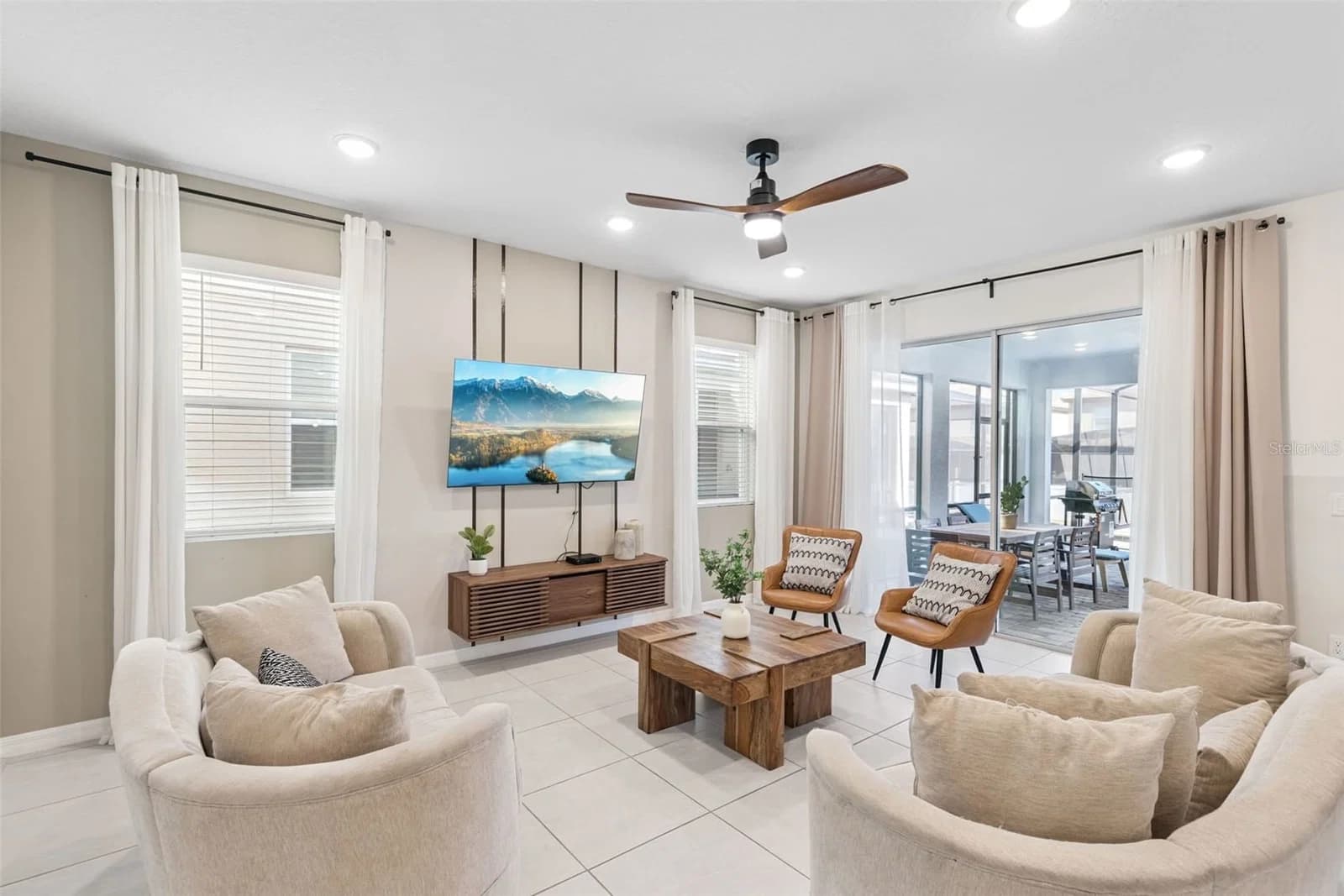 8913 COCONUT BREEZE 4