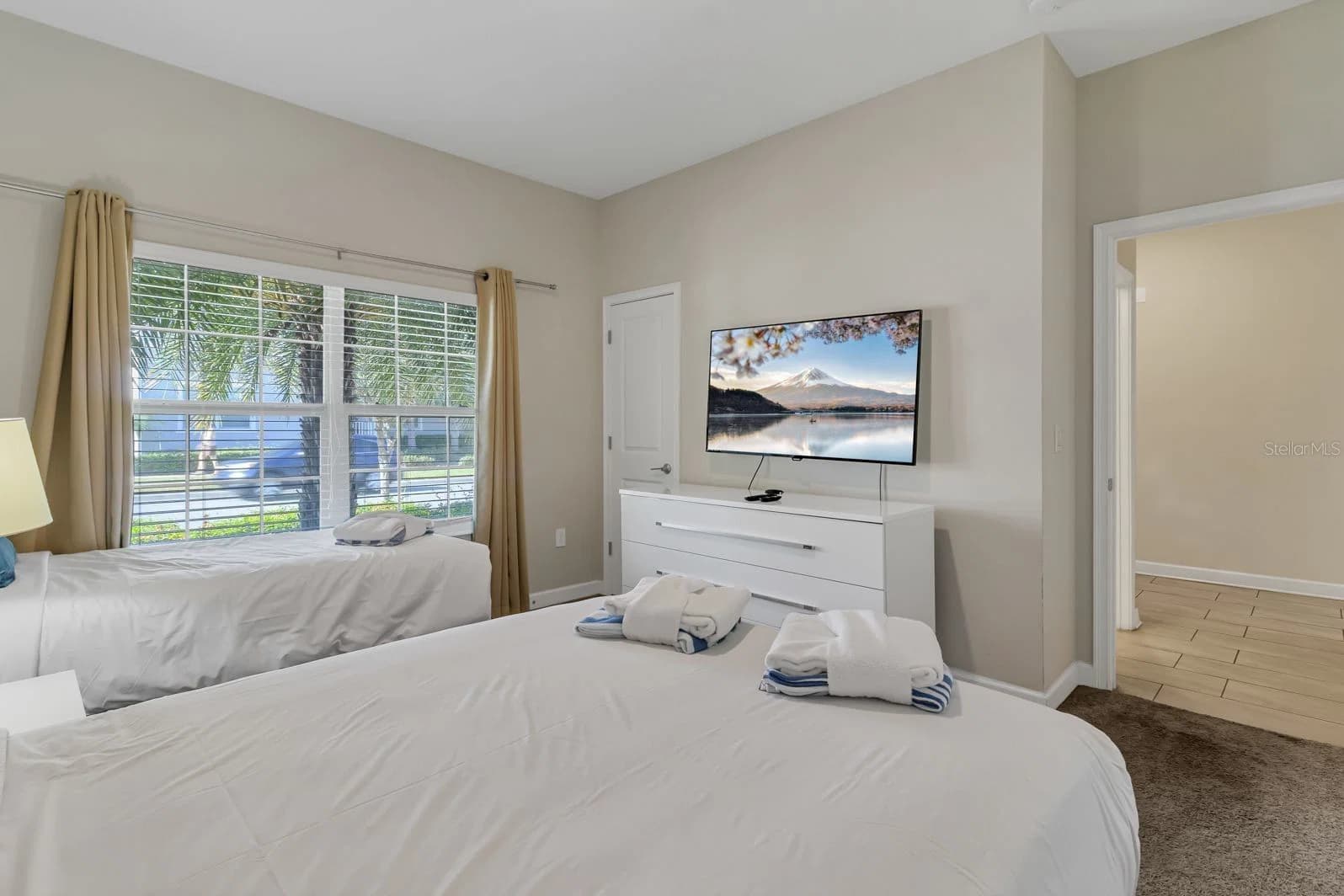 4914 WINDERMERE 5