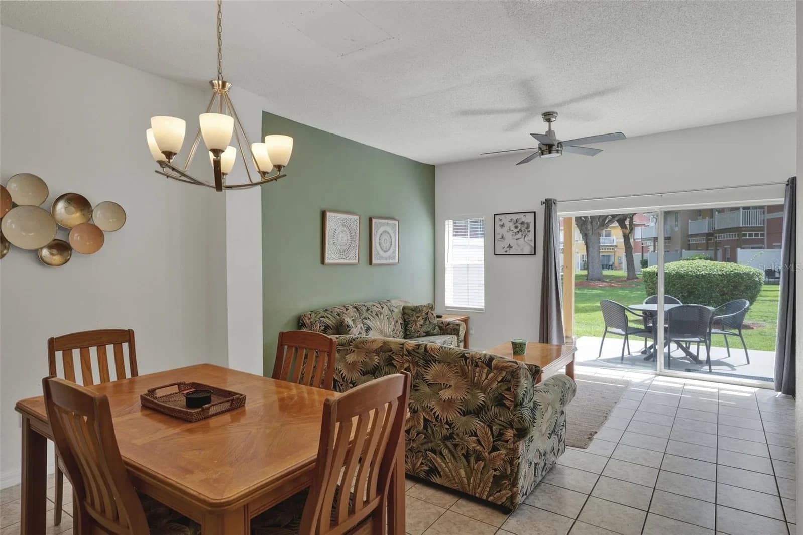 1086 PARK RIDGE 5