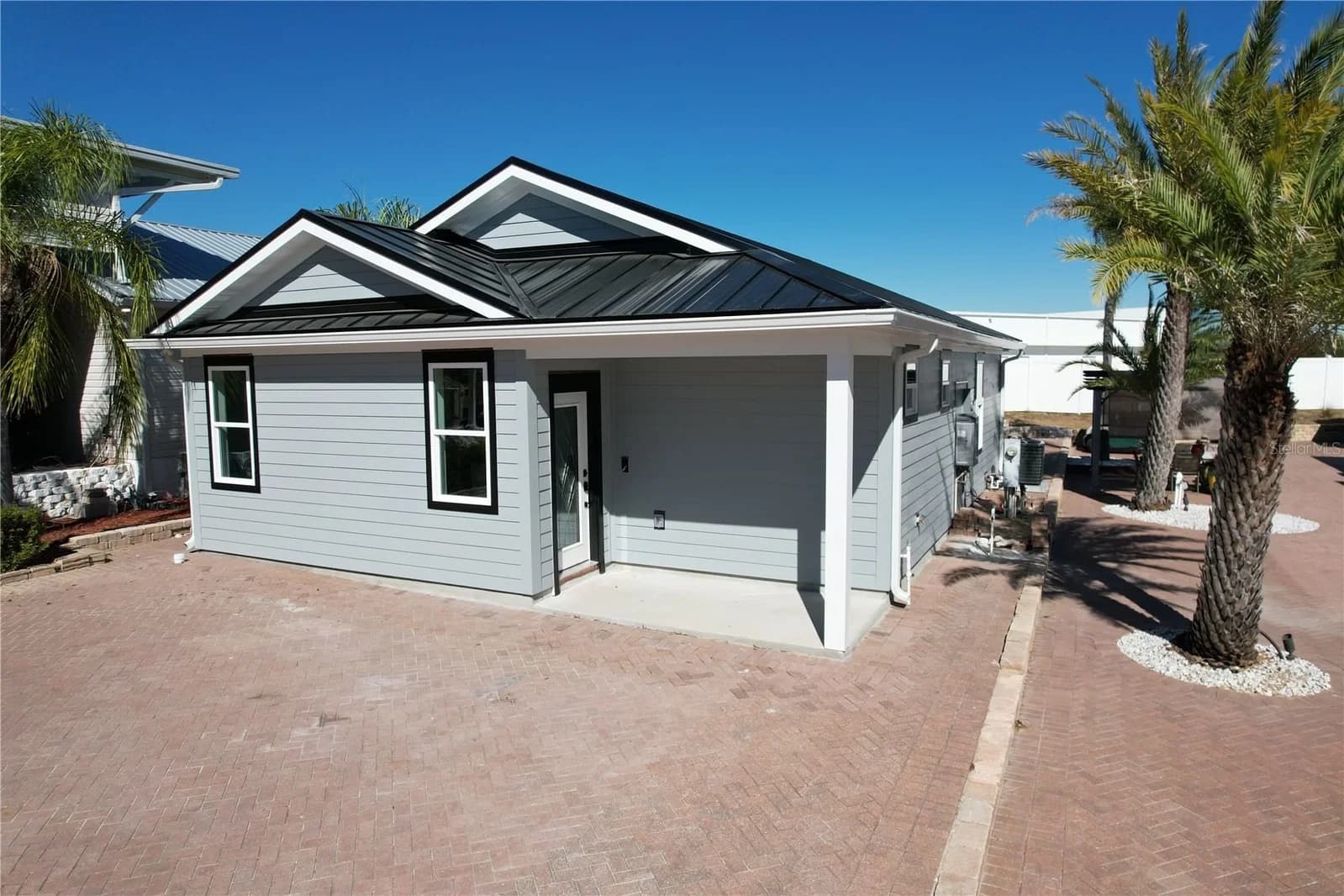 2253 ST GEORGE 2