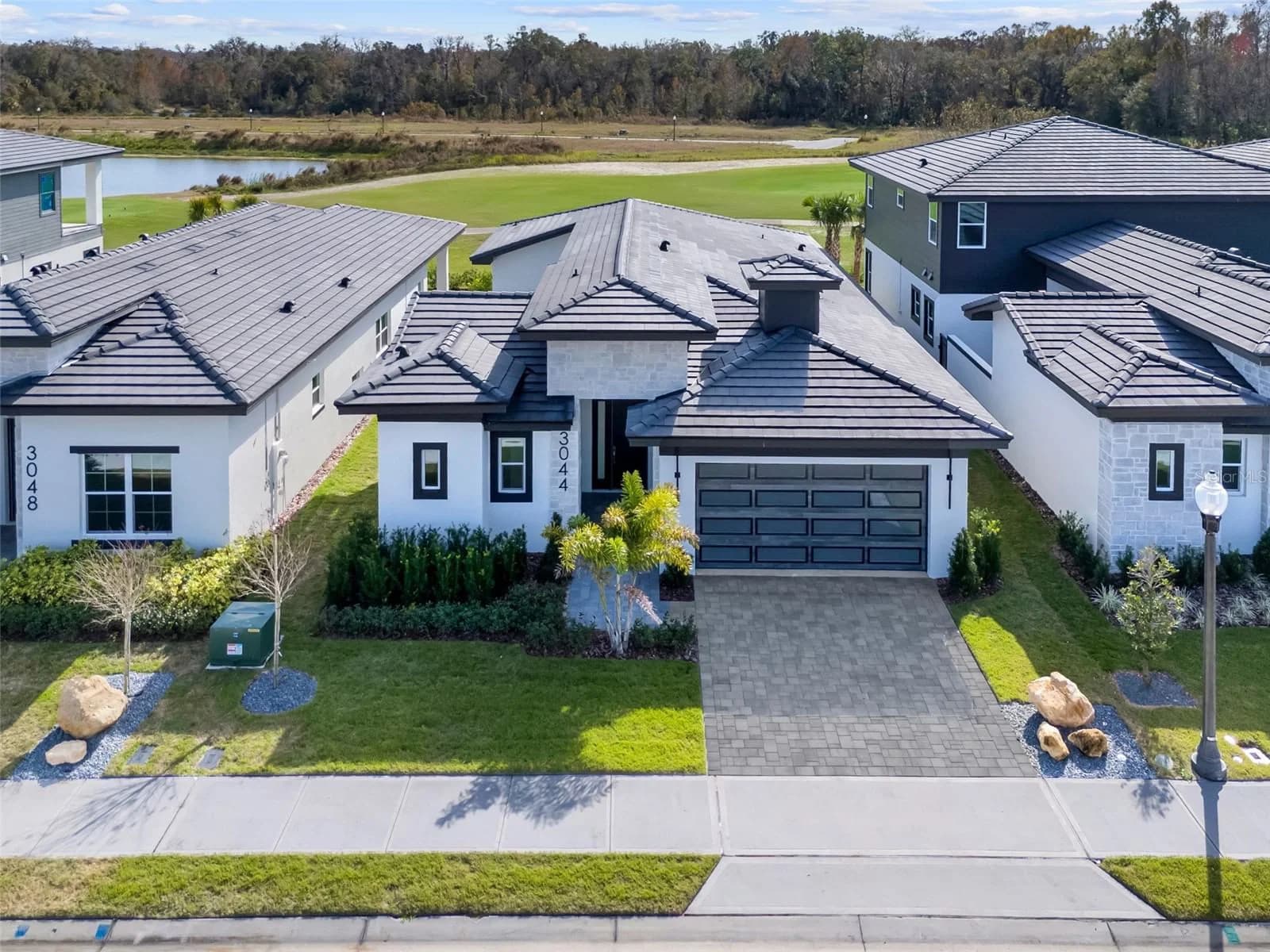 3044 KENSINGTON 2