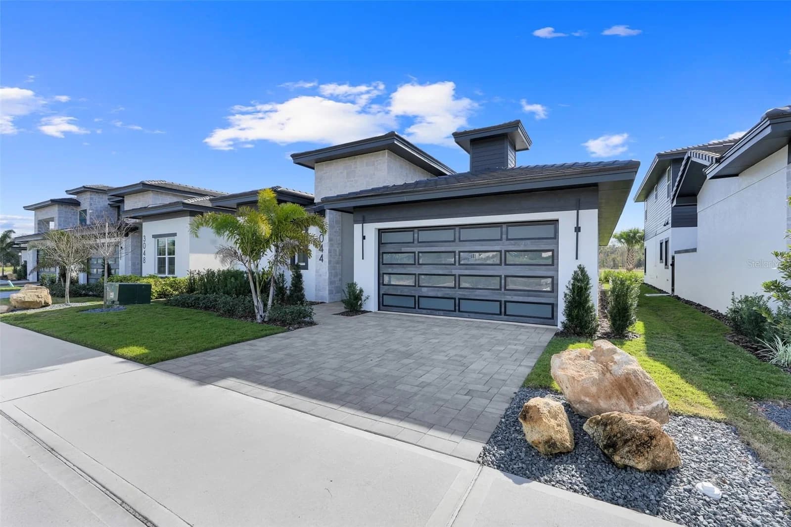 3044 KENSINGTON 4
