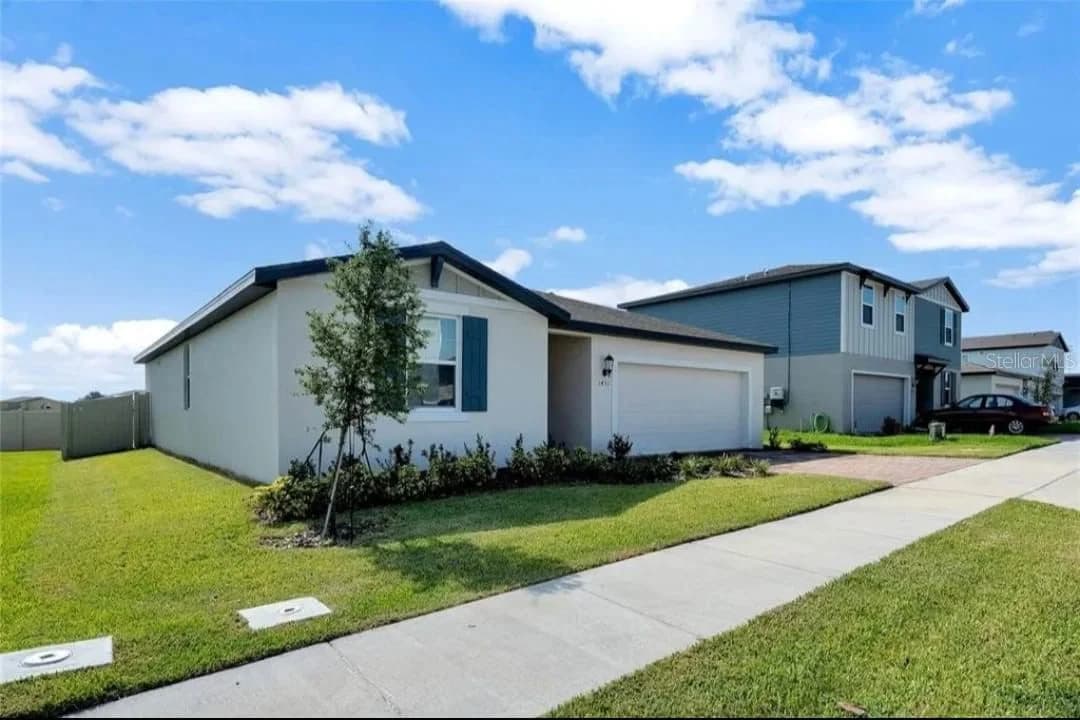 1431 SAGUARO STREET 3